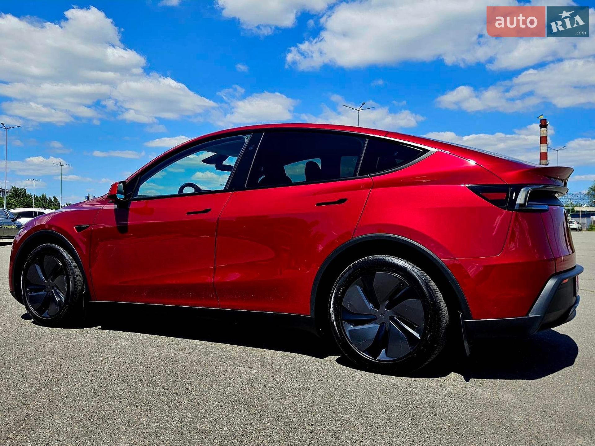 Tesla Model Y 2025 VIN 7SAYGDEE7TF359512 фото оголошення 6 з 37