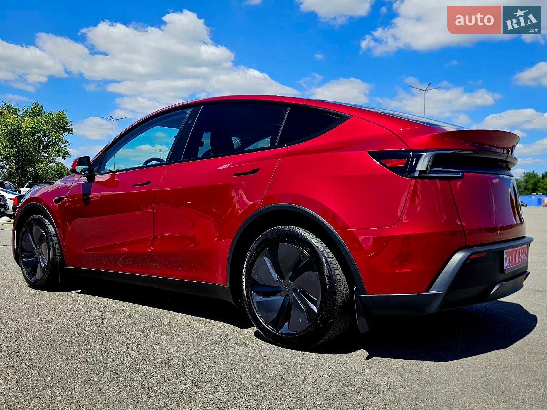 Tesla Model Y 2025 VIN 7SAYGDEE7TF359512 фото оголошення 7 з 37
