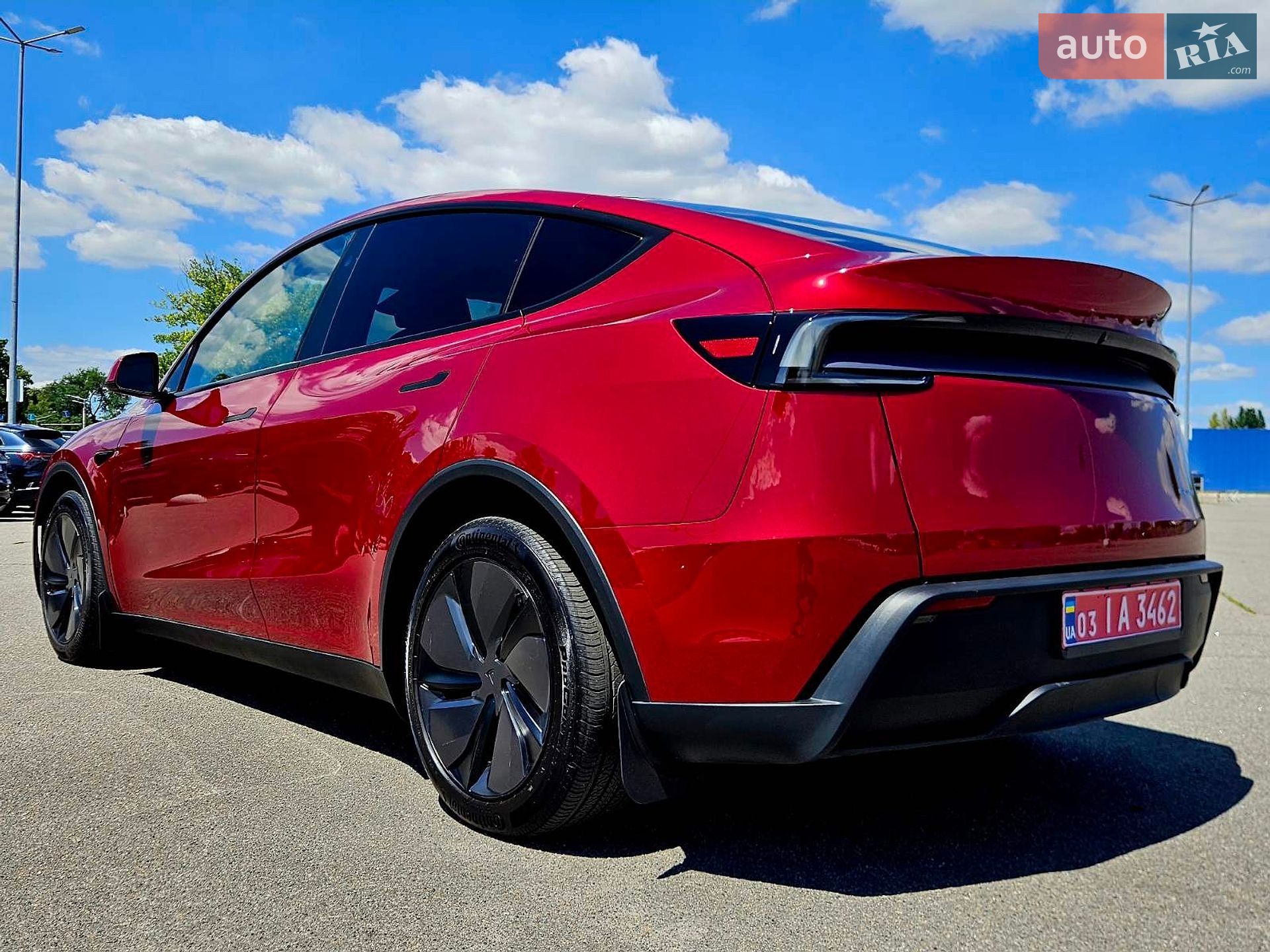 Tesla Model Y 2025 VIN 7SAYGDEE7TF359512 фото оголошення 8 з 37