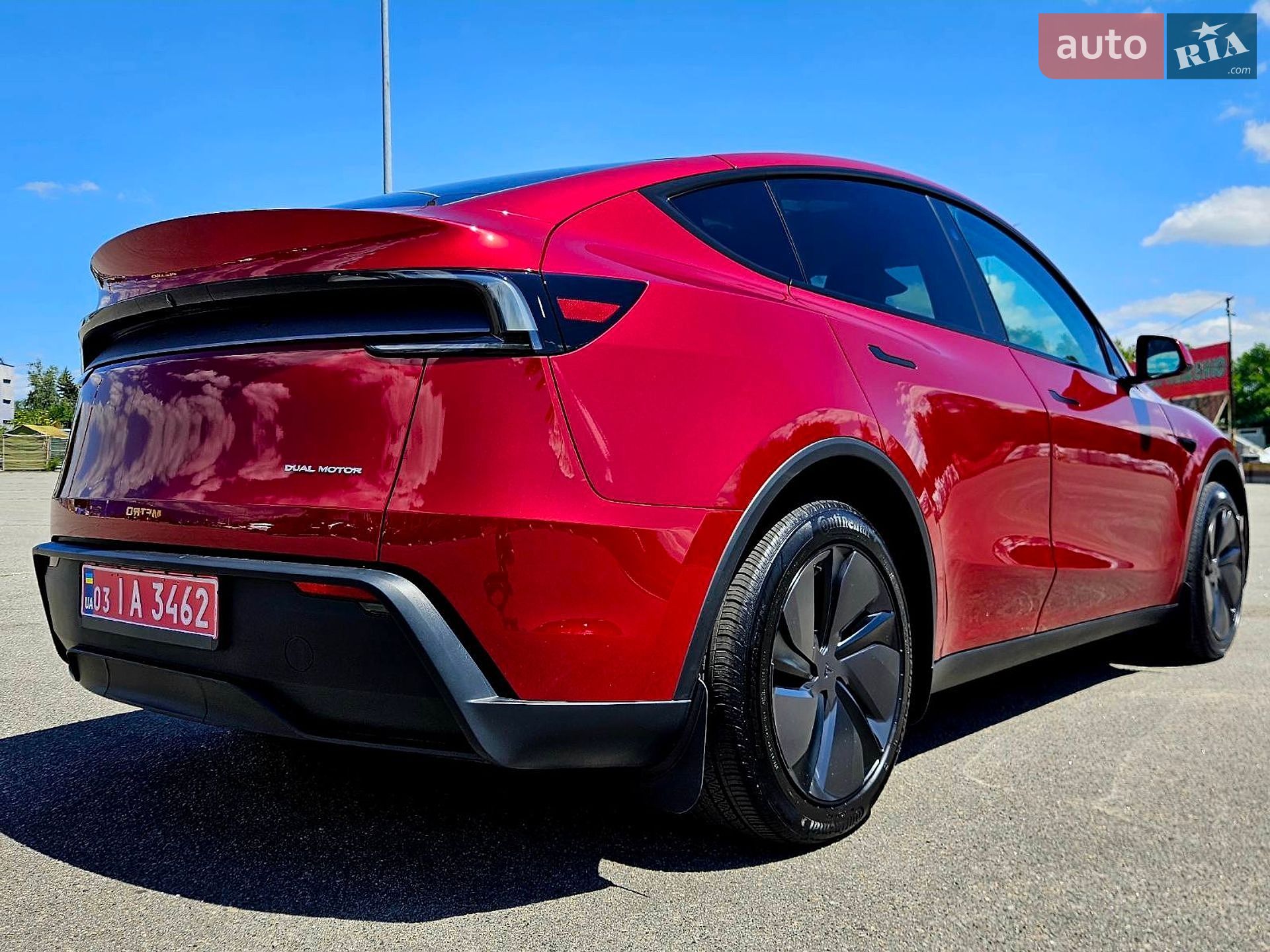 Tesla Model Y 2025 VIN 7SAYGDEE7TF359512 фото оголошення 13 з 37