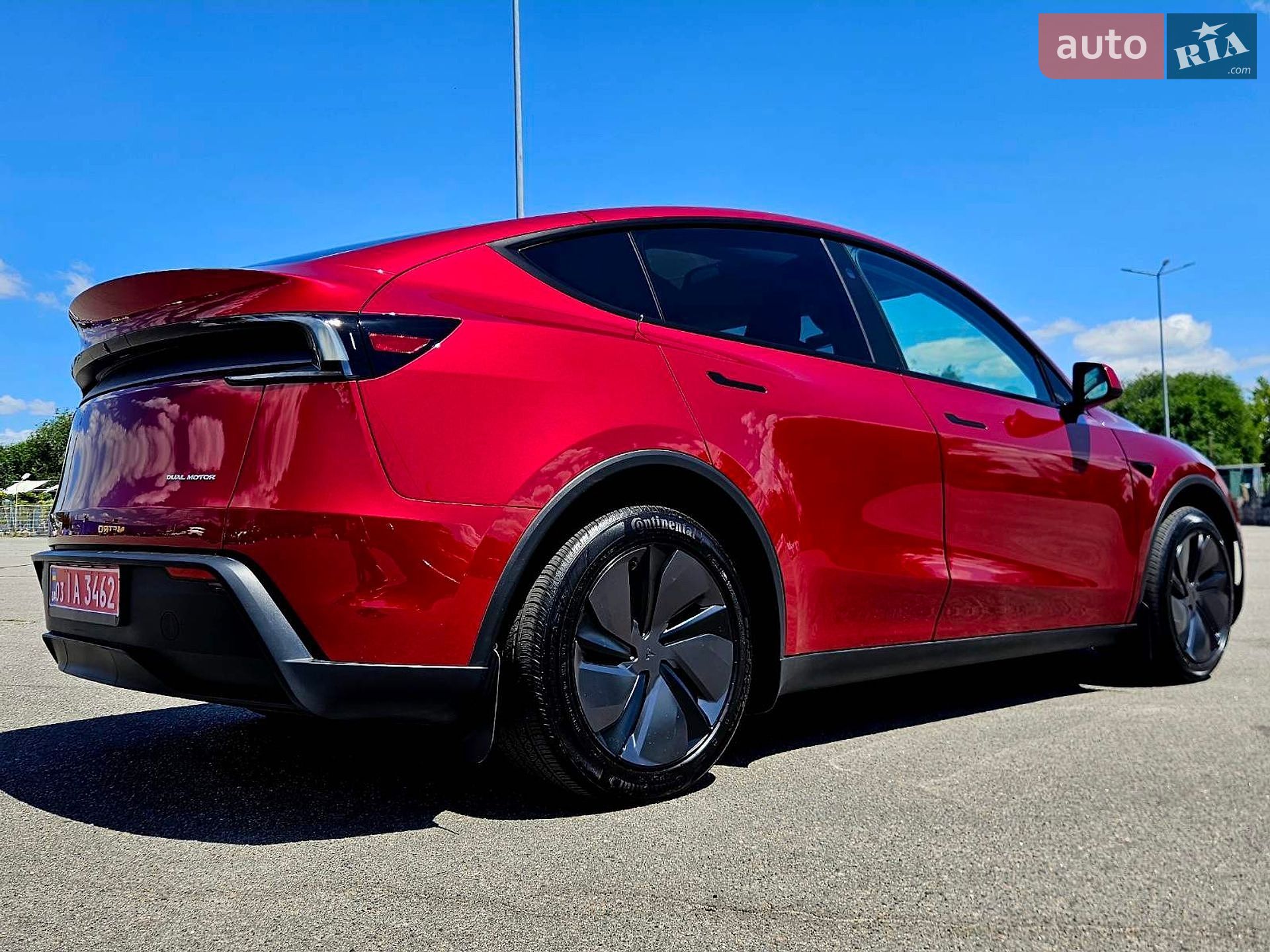 Tesla Model Y 2025 VIN 7SAYGDEE7TF359512 фото оголошення 14 з 37