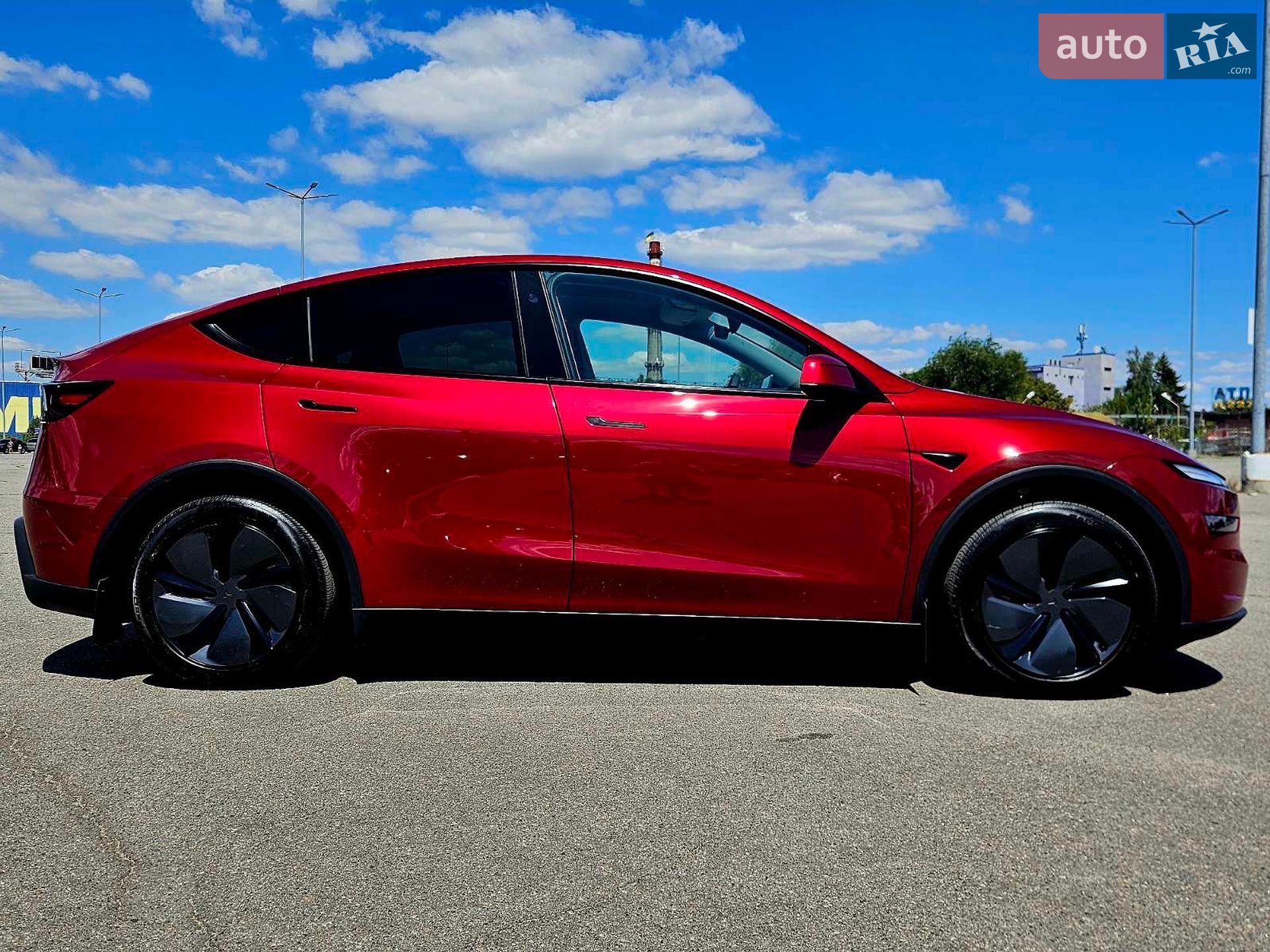 Tesla Model Y 2025 VIN 7SAYGDEE7TF359512 фото оголошення 15 з 37