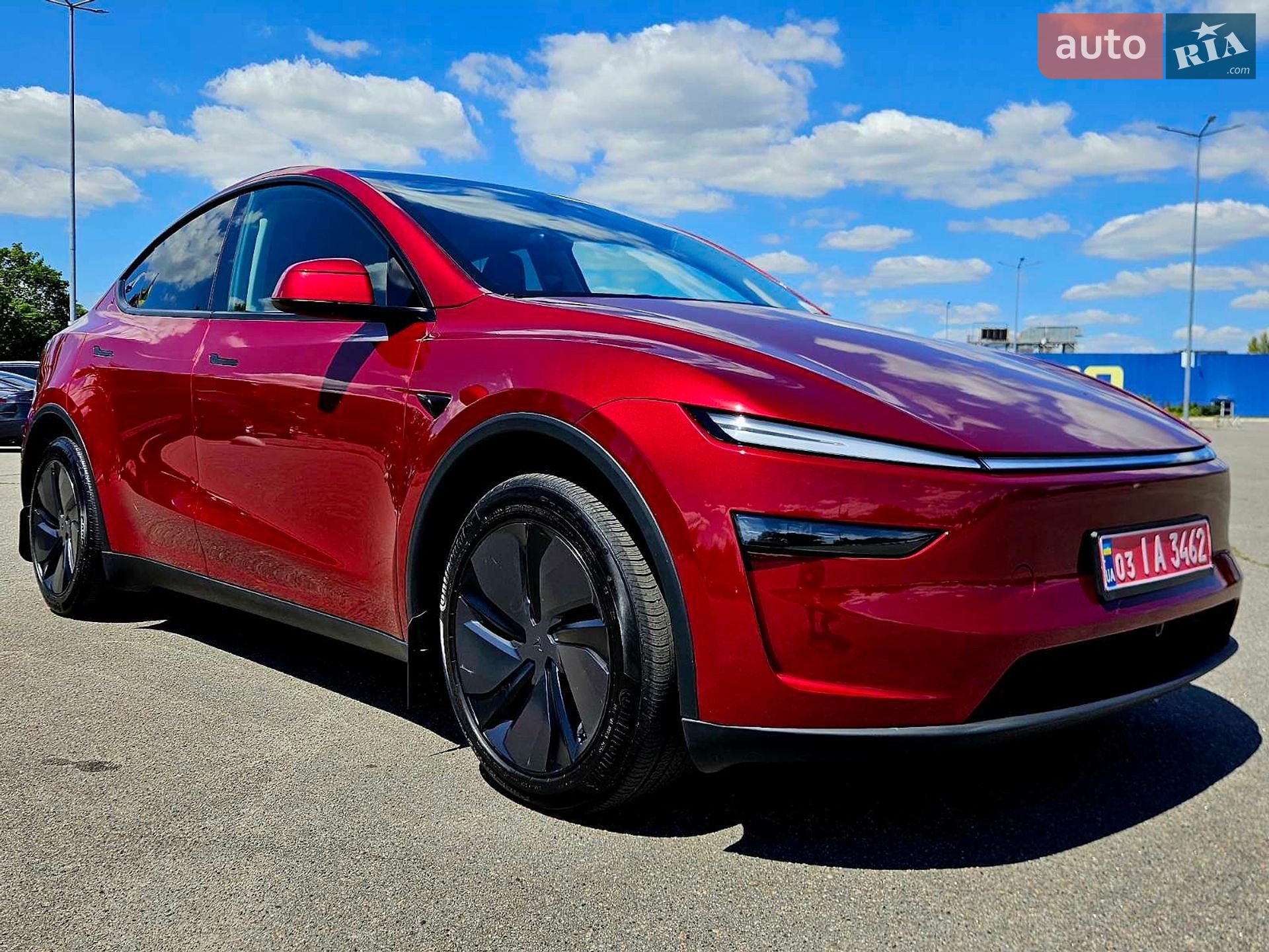Tesla Model Y 2025 VIN 7SAYGDEE7TF359512 фото оголошення 18 з 37