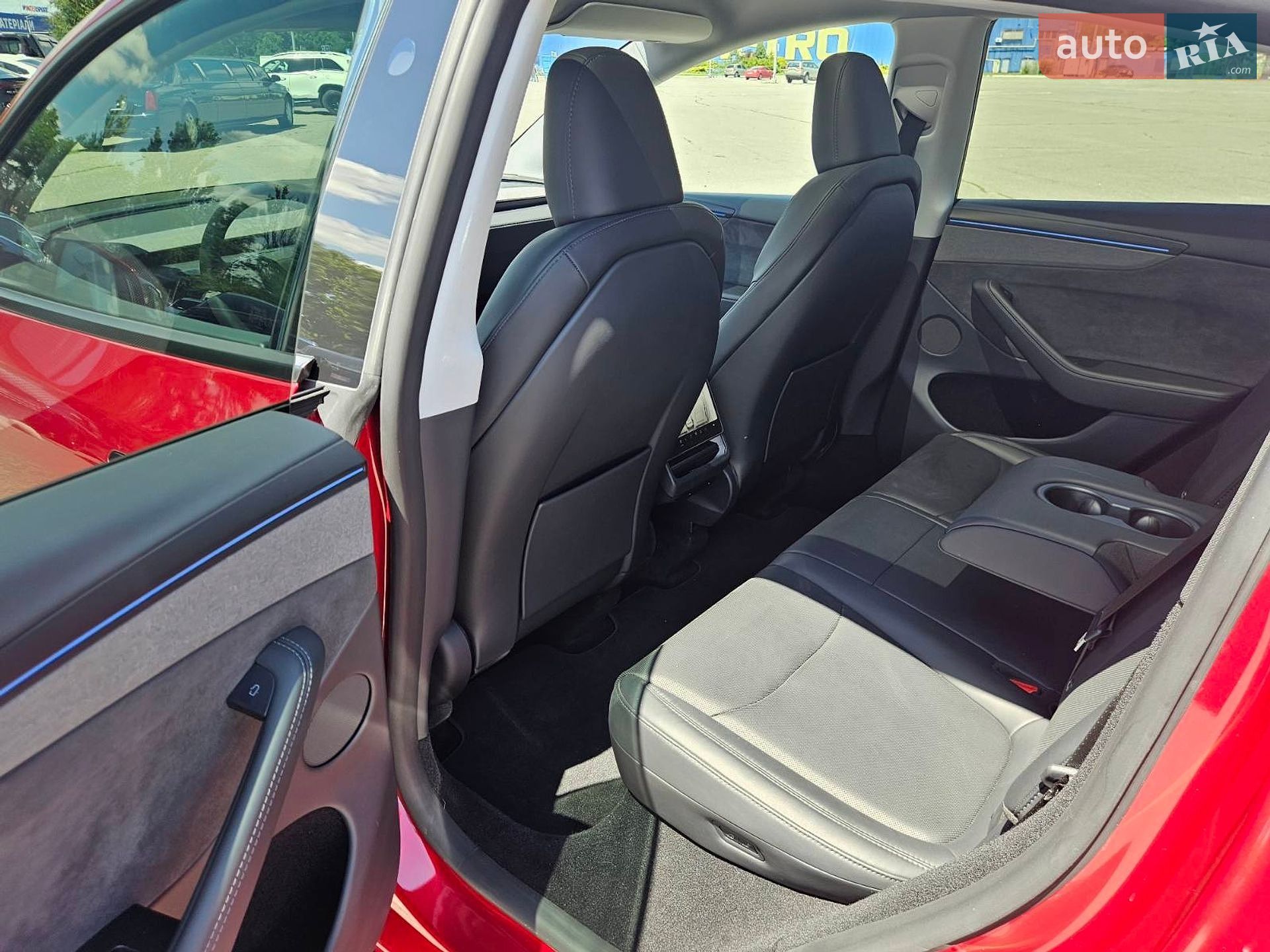 Tesla Model Y 2025 VIN 7SAYGDEE7TF359512 фото оголошення 29 з 37