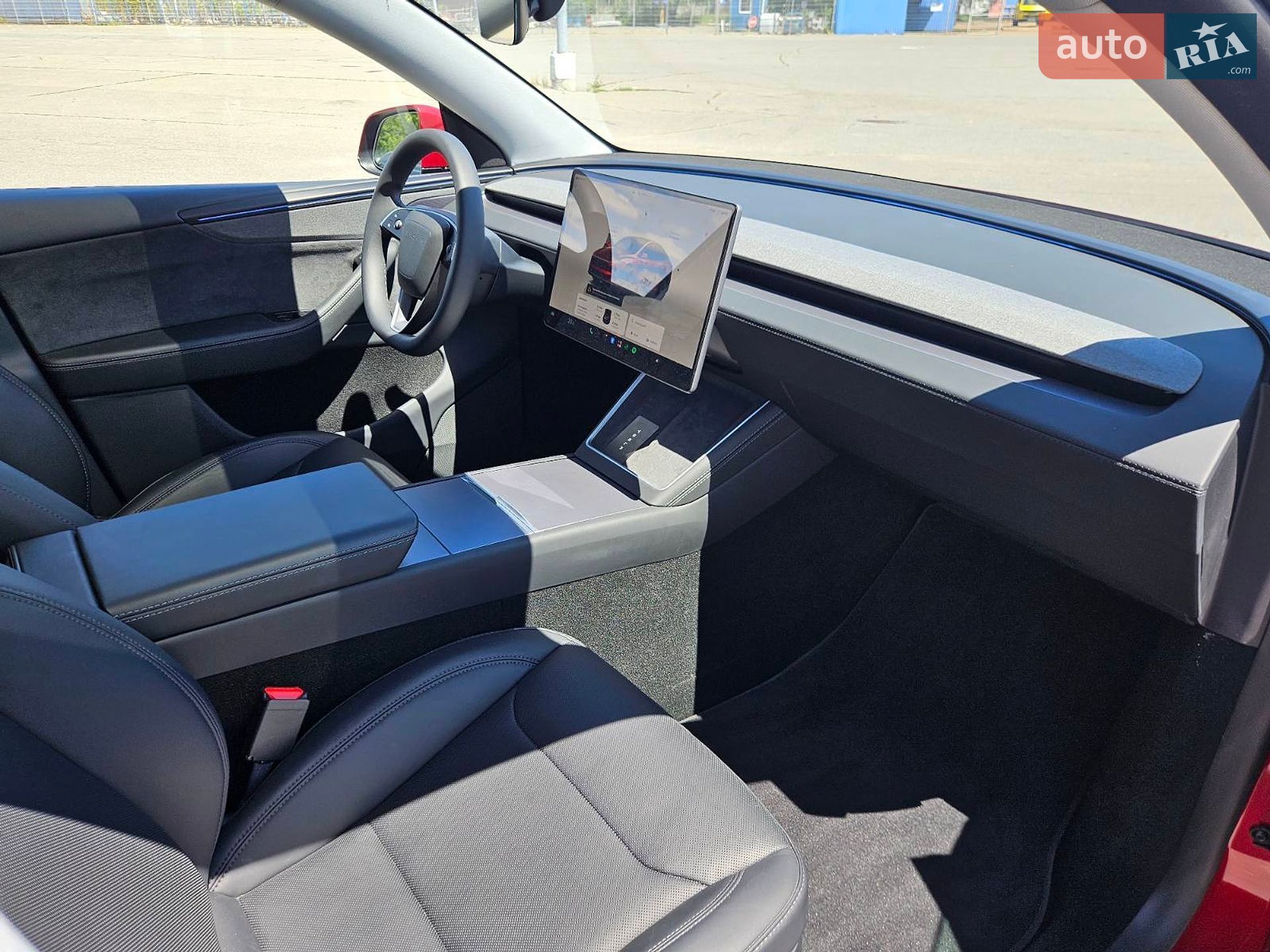 Tesla Model Y 2025 VIN 7SAYGDEE7TF359512 фото оголошення 34 з 37