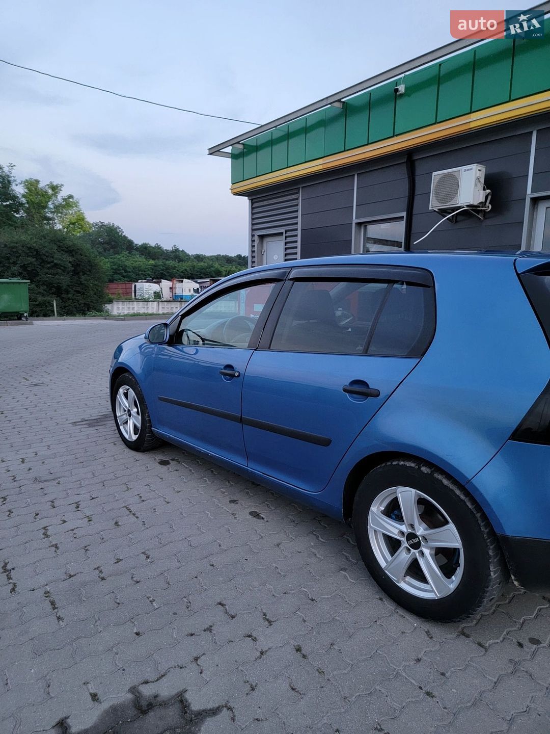 Volkswagen Golf 2004 VIN WVWZZZ1KZ4W148211 фото оголошення 8 з 13