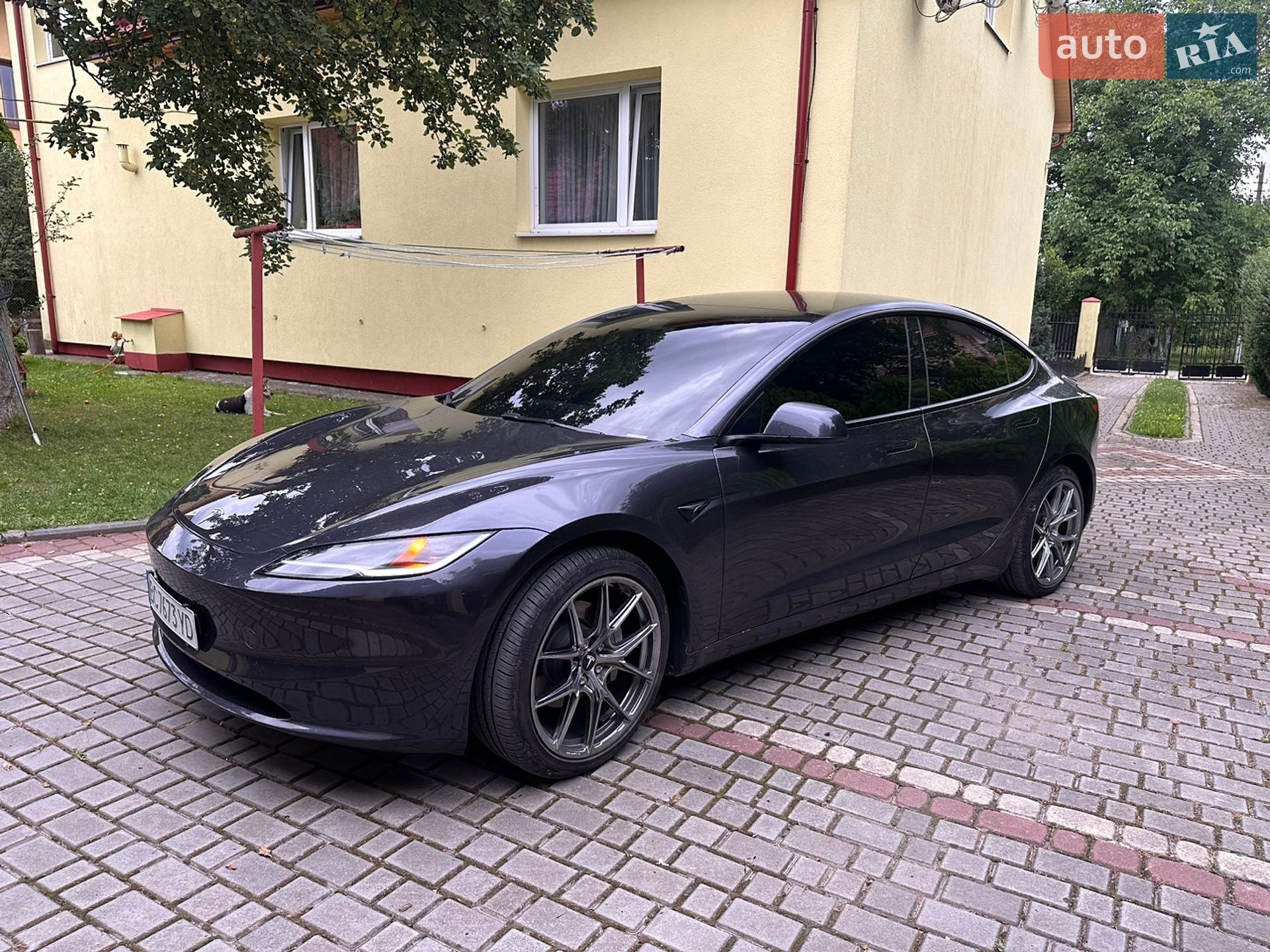 Tesla Model 3 2024 VIN 5YJ3E1EB0SF892253 фото оголошення 6 з 14