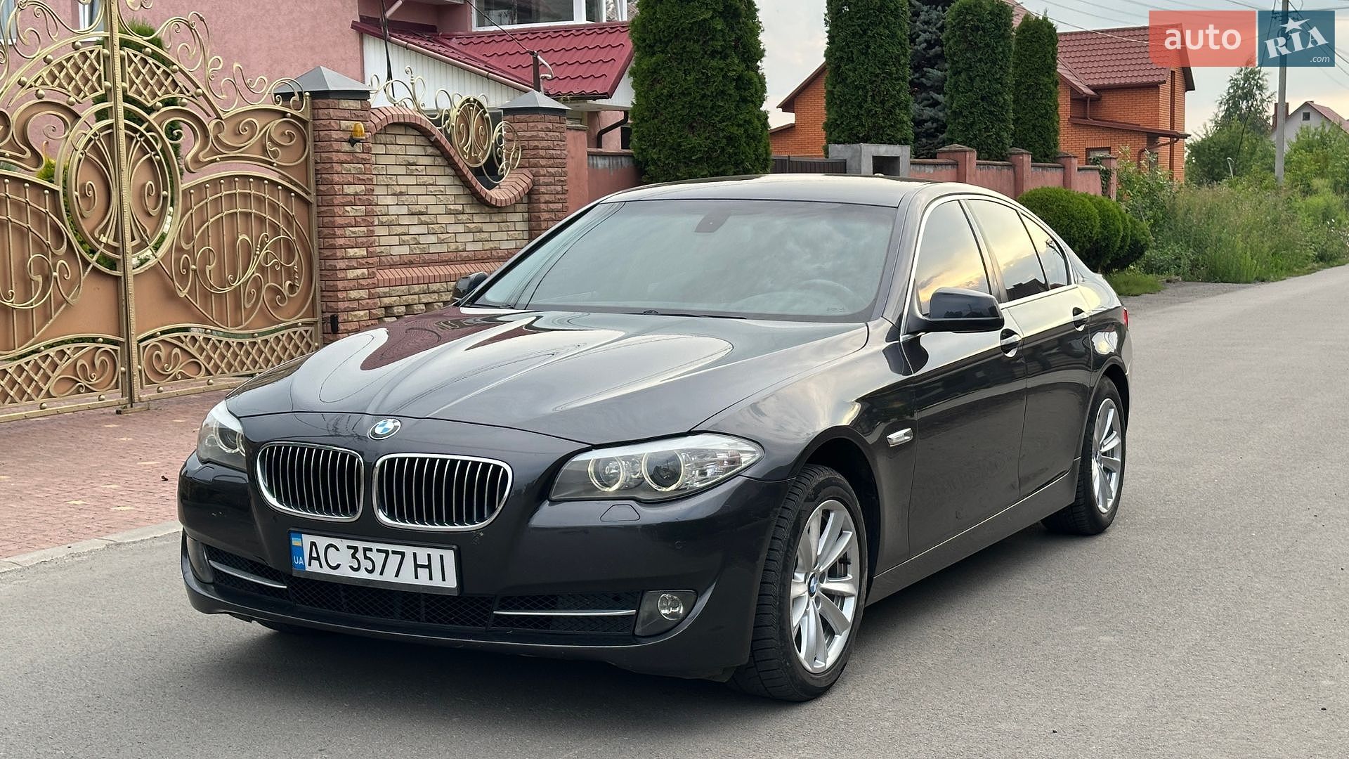 BMW 5 Series 2011 VIN WBAFW11000DU17685 фото оголошення 2 з 11