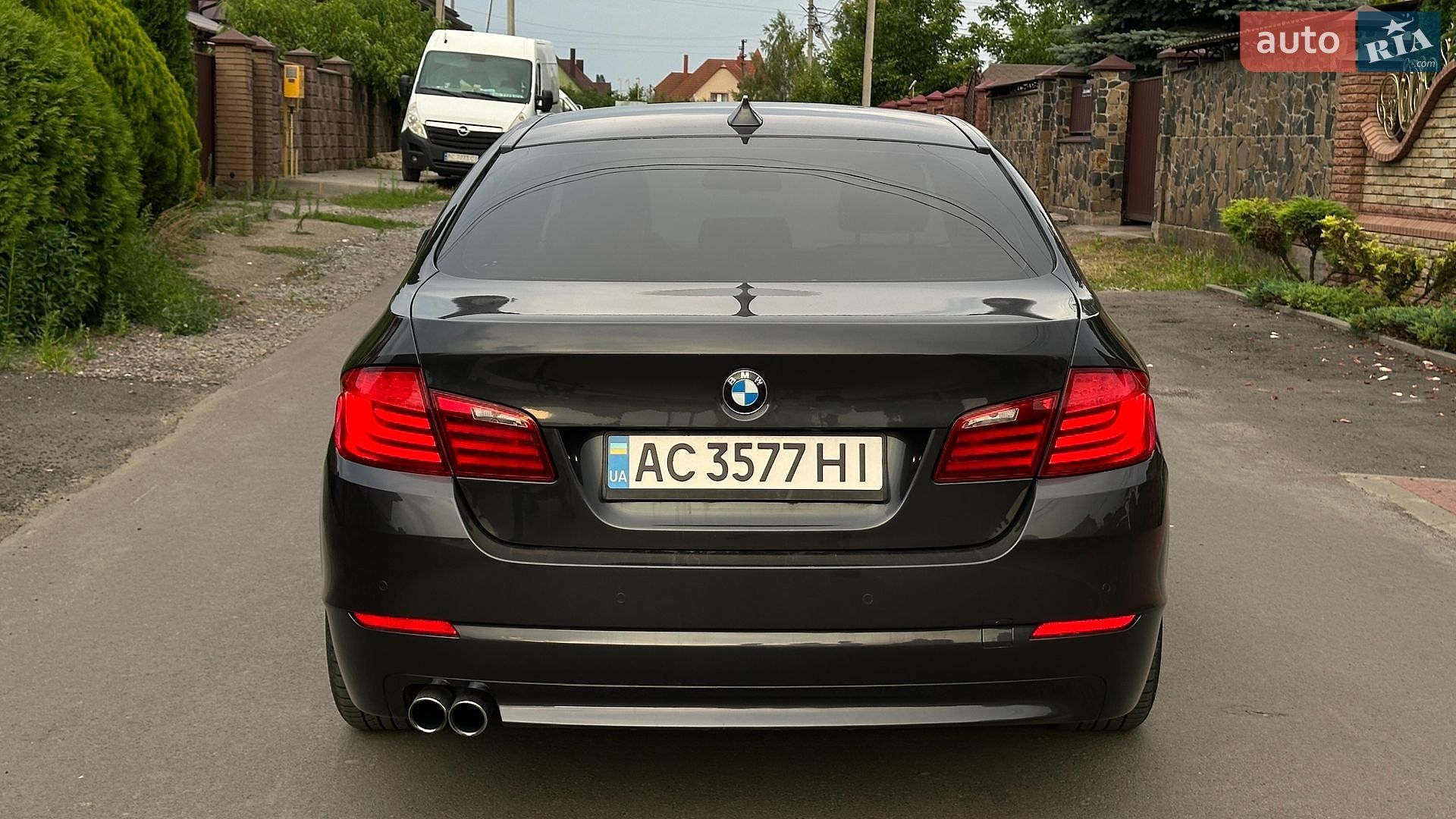 BMW 5 Series 2011 VIN WBAFW11000DU17685 фото оголошення 3 з 11