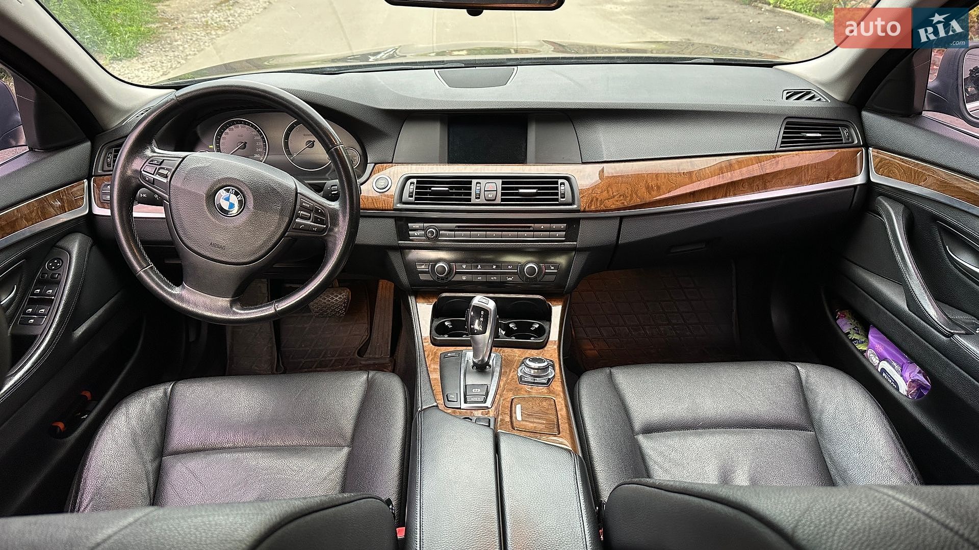 BMW 5 Series 2011 VIN WBAFW11000DU17685 фото оголошення 9 з 11