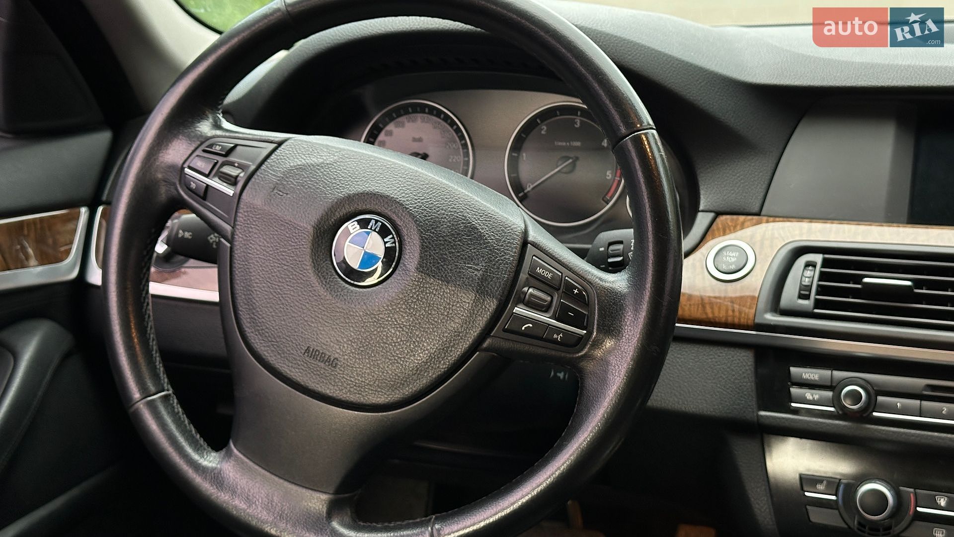 BMW 5 Series 2011 VIN WBAFW11000DU17685 фото оголошення 10 з 11