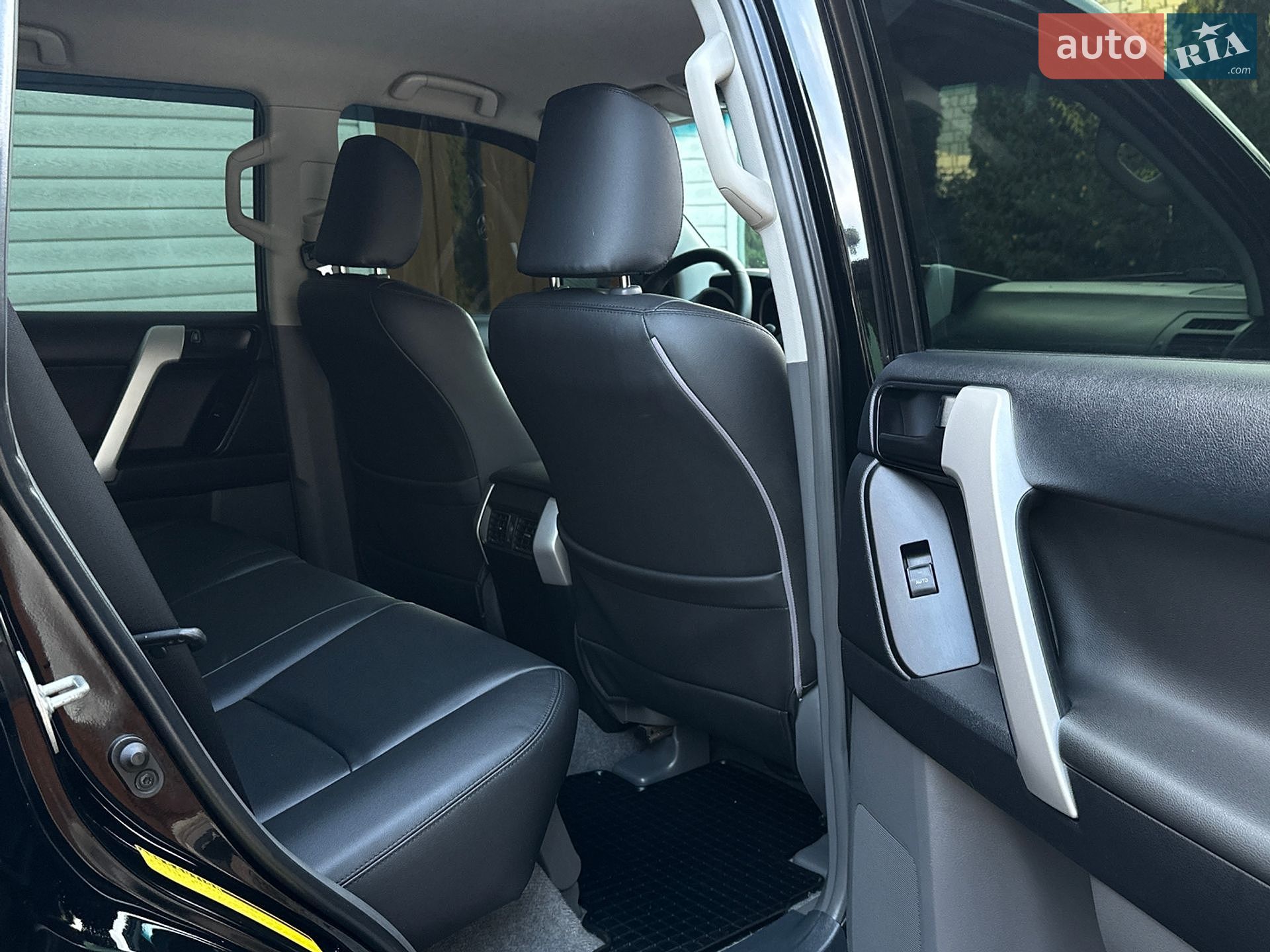 Toyota Land Cruiser Prado 2011 VIN JTEBH3FJ505016938 фото оголошення 39 з 55