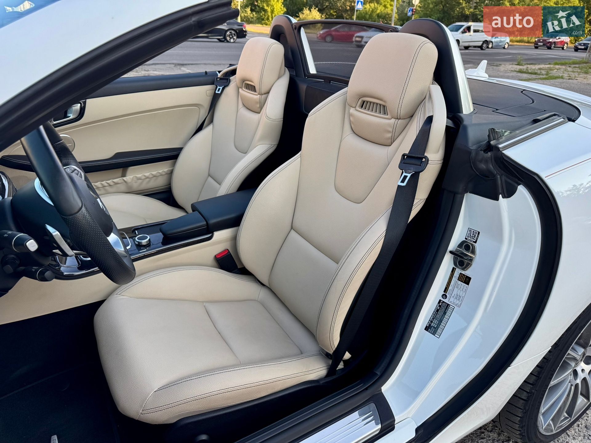 Mercedes-Benz SLC-Class 2018 VIN WDDPK3JA5KF158860 фото оголошення 20 з 85