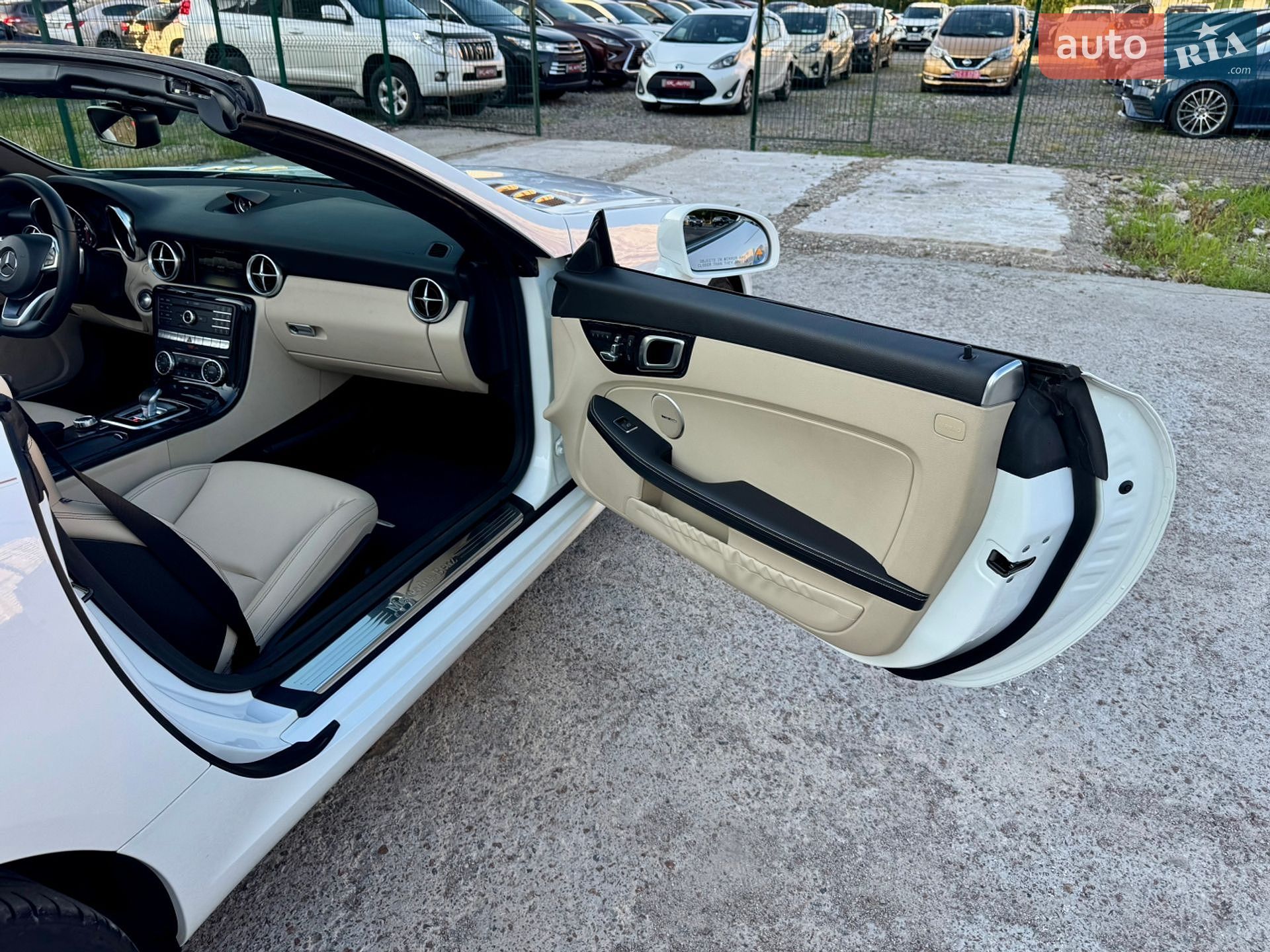 Mercedes-Benz SLC-Class 2018 VIN WDDPK3JA5KF158860 фото оголошення 21 з 85