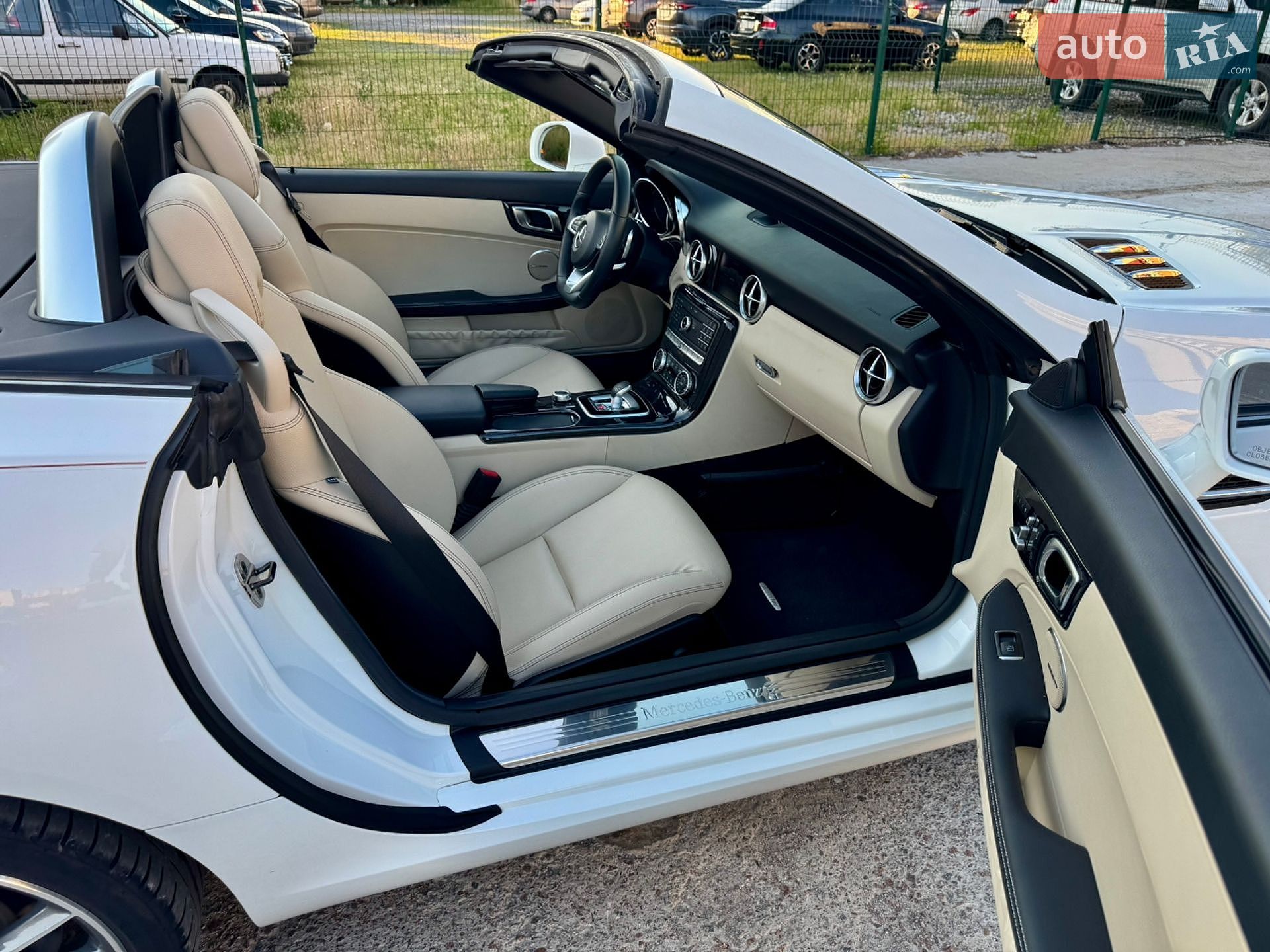 Mercedes-Benz SLC-Class 2018 VIN WDDPK3JA5KF158860 фото оголошення 26 з 85