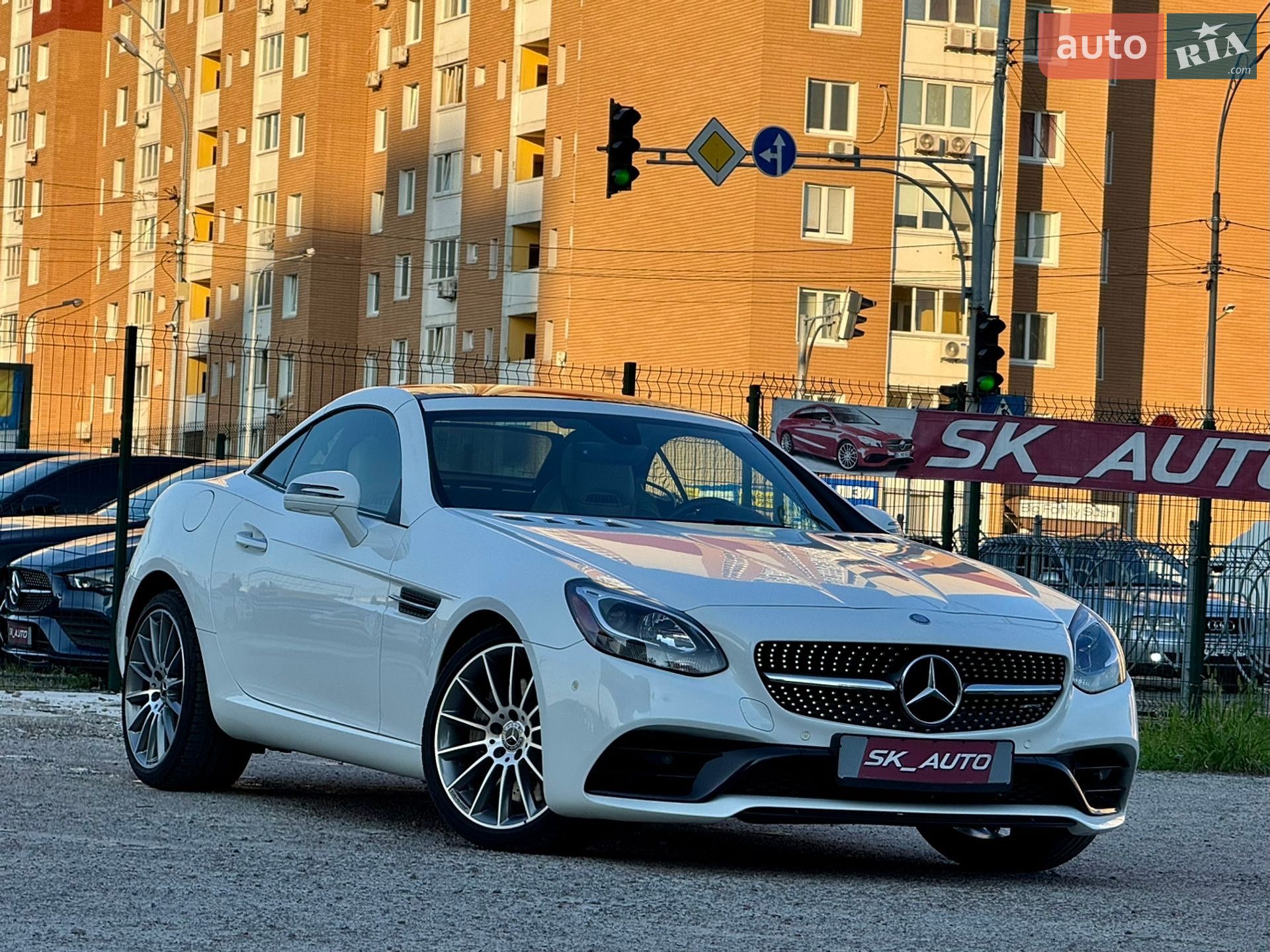 Mercedes-Benz SLC-Class 2018 VIN WDDPK3JA5KF158860 фото оголошення 48 з 85
