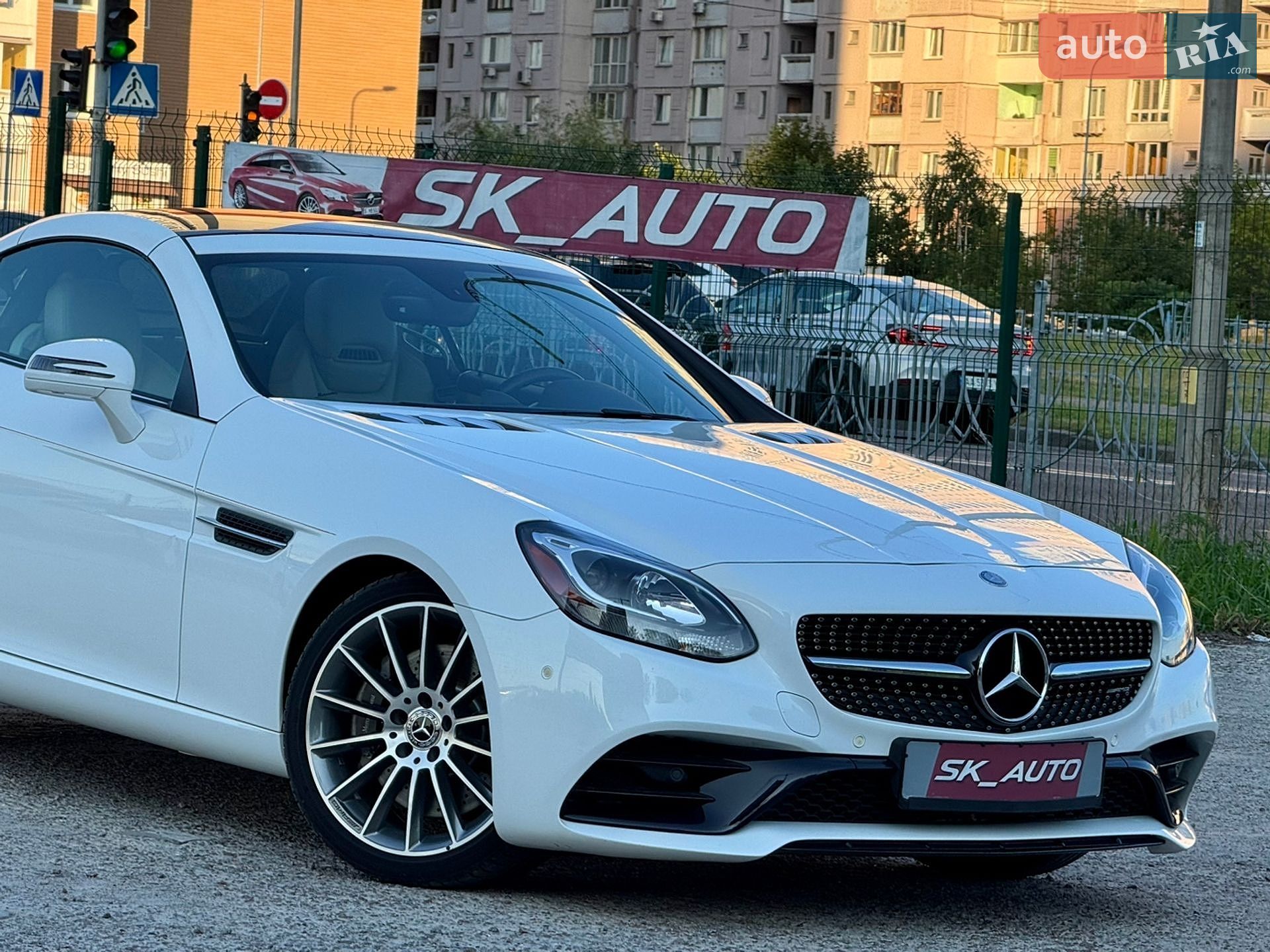 Mercedes-Benz SLC-Class 2018 VIN WDDPK3JA5KF158860 фото оголошення 50 з 85