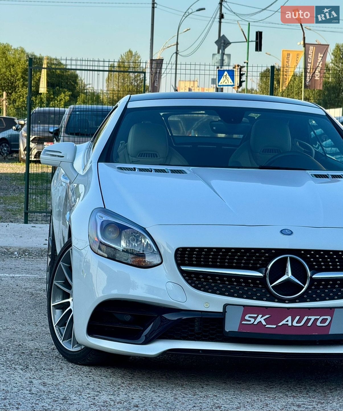 Mercedes-Benz SLC-Class 2018 VIN WDDPK3JA5KF158860 фото оголошення 53 з 85