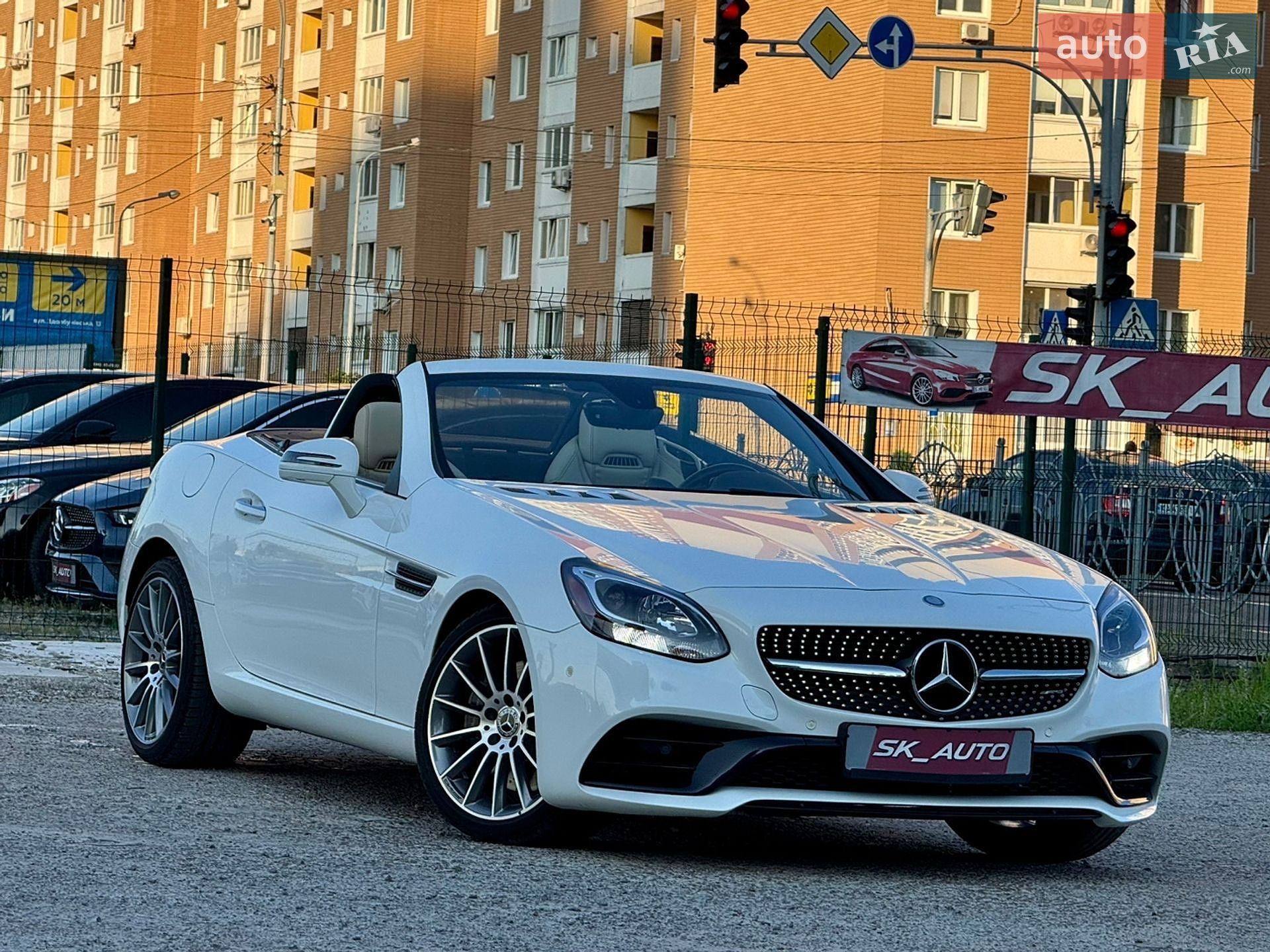 Mercedes-Benz SLC-Class 2018 VIN WDDPK3JA5KF158860 фото оголошення 55 з 85
