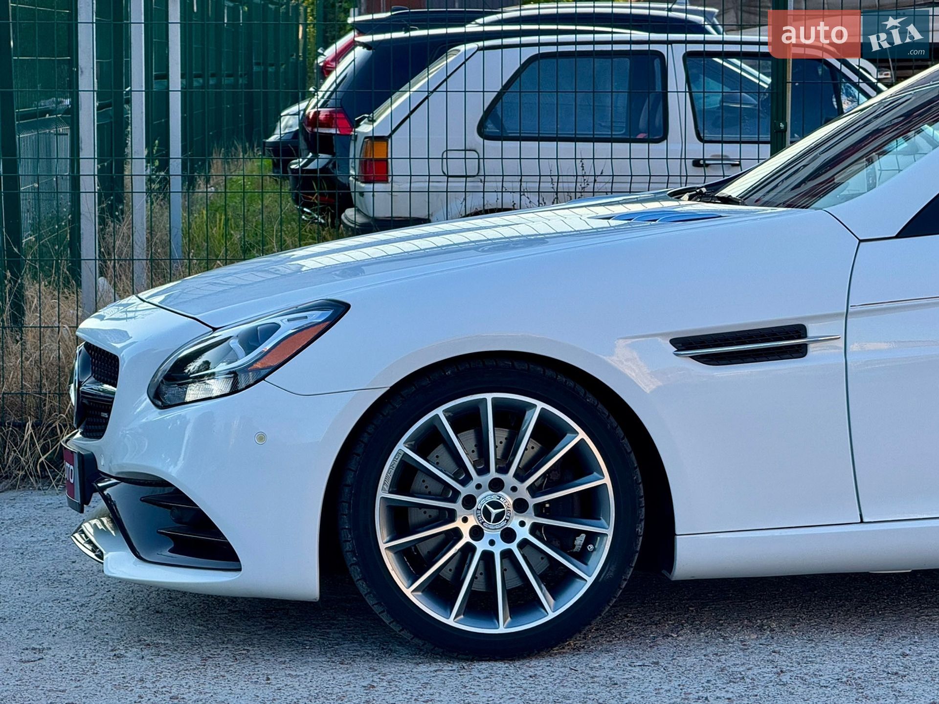 Mercedes-Benz SLC-Class 2018 VIN WDDPK3JA5KF158860 фото оголошення 61 з 85
