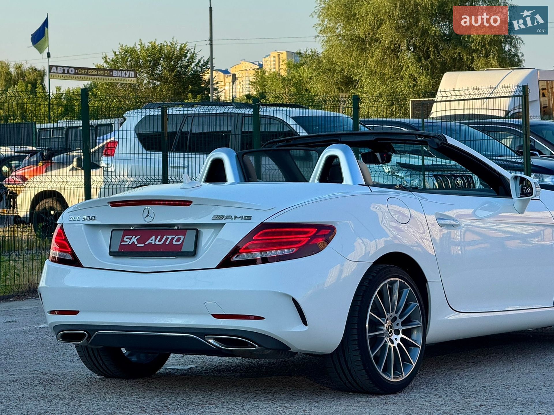 Mercedes-Benz SLC-Class 2018 VIN WDDPK3JA5KF158860 фото оголошення 68 з 85