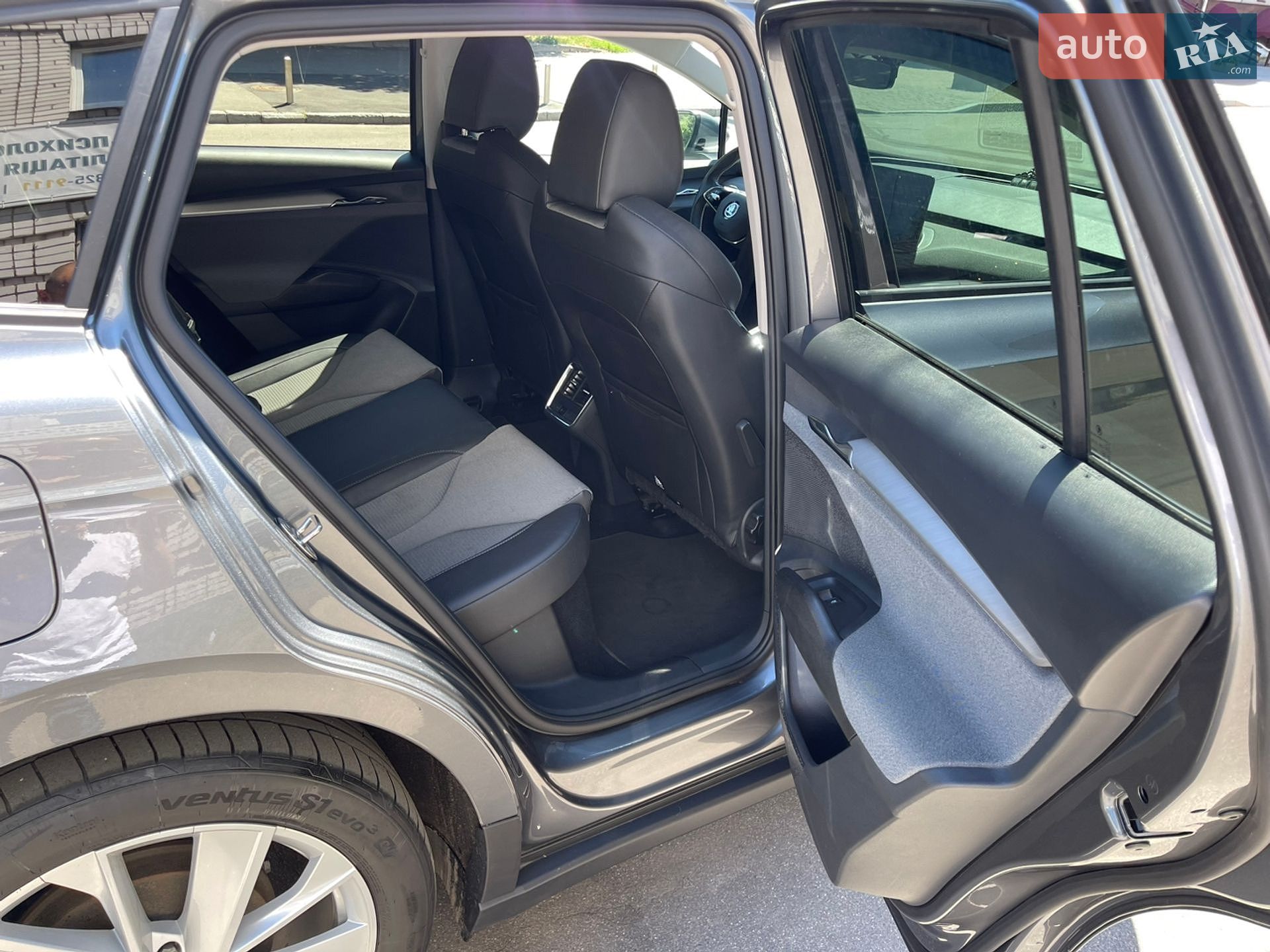 Skoda Enyaq iV 2022 VIN TMBJB7NY5NF054582 фото оголошення 8 з 23