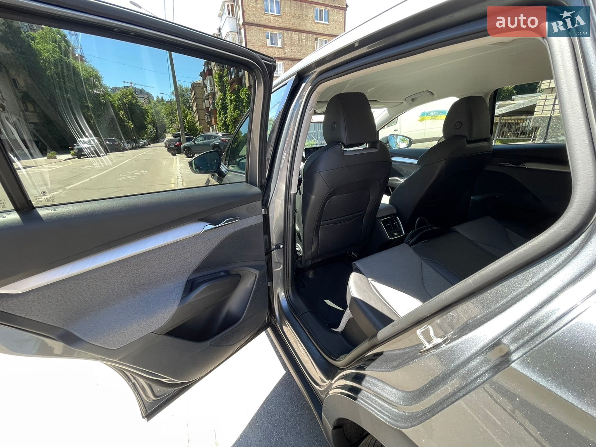 Skoda Enyaq iV 2022 VIN TMBJB7NY5NF054582 фото оголошення 13 з 23