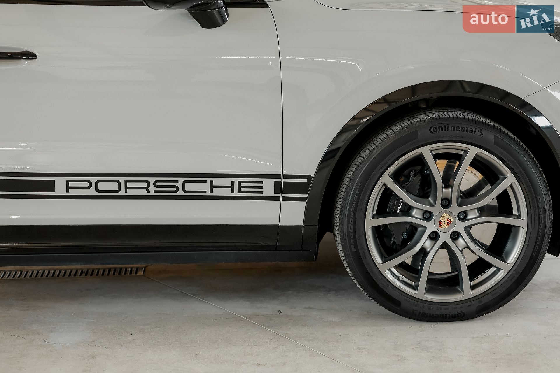 Porsche Cayenne 2022 VIN WP1BF2AY4NDA58246 фото оголошення 16 з 67