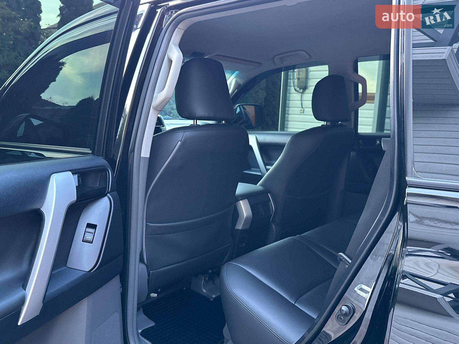 Toyota Land Cruiser Prado 2011 VIN JTEBH3FJ505016938 фото оголошення 44 з 55