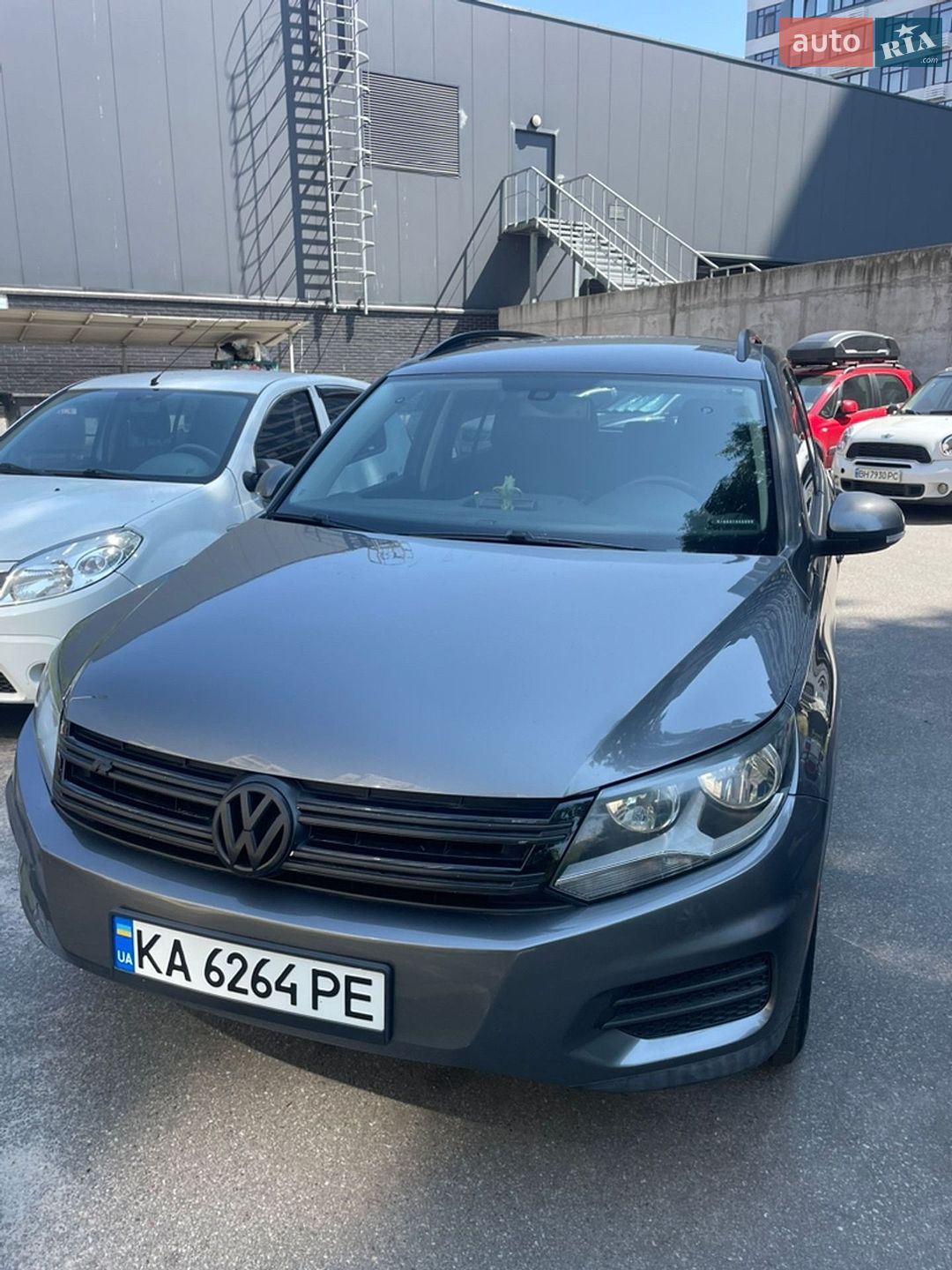 Volkswagen Tiguan 2015 VIN WVGAV7AX1GW513500 фото оголошення 4 з 10