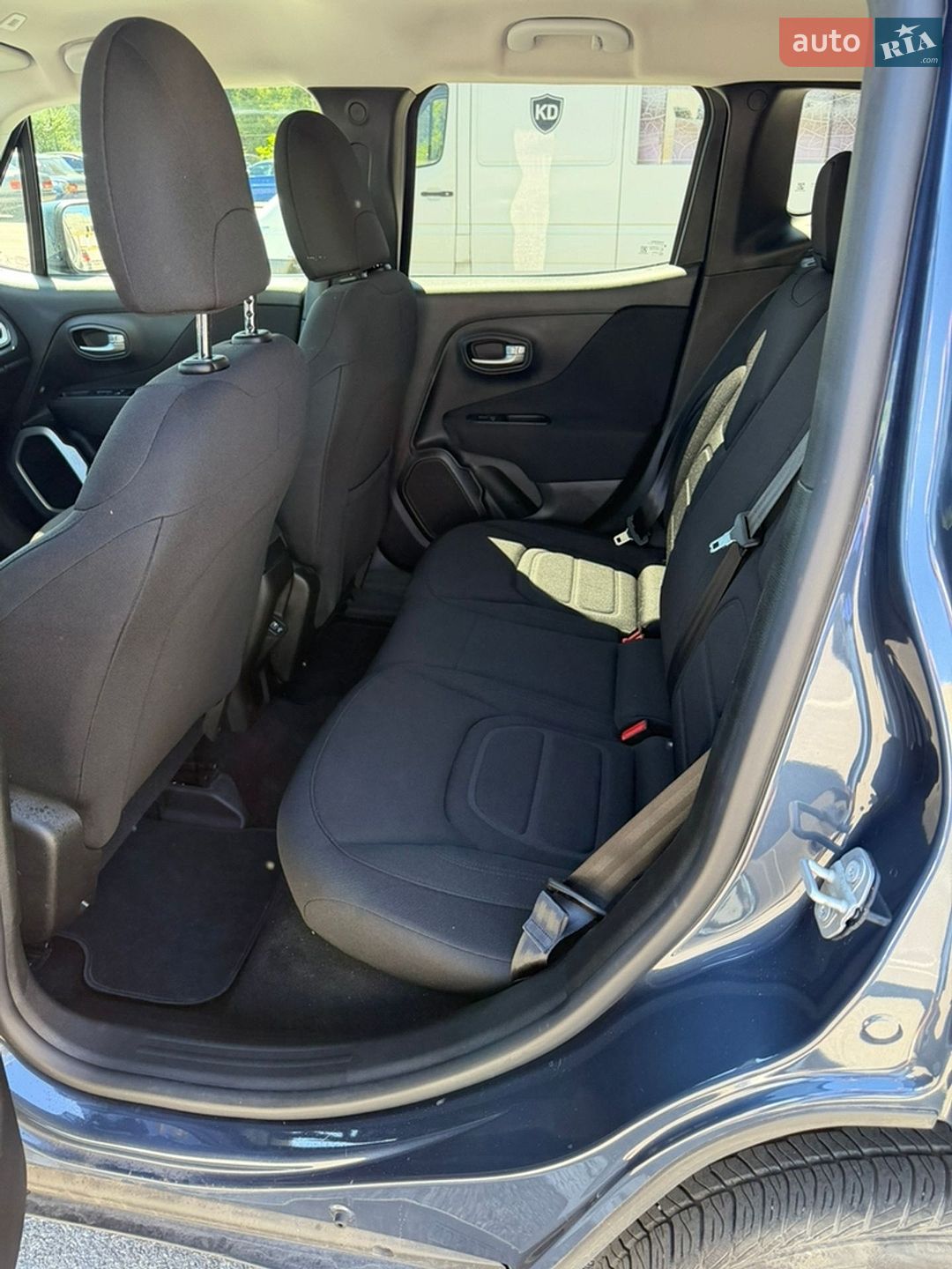 Jeep Renegade 2020 VIN ZACNJBBB4LPL70828 фото оголошення 11 з 15