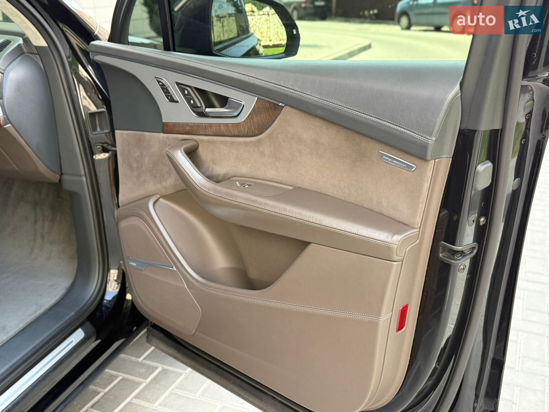 Audi Q7 2019 VIN WA1VAAF73KD026529 фото оголошення 46 з 165