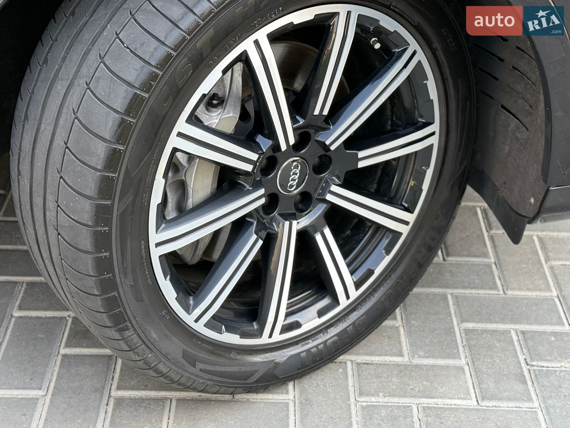 Audi Q7 2019 VIN WA1VAAF73KD026529 фото оголошення 47 з 165