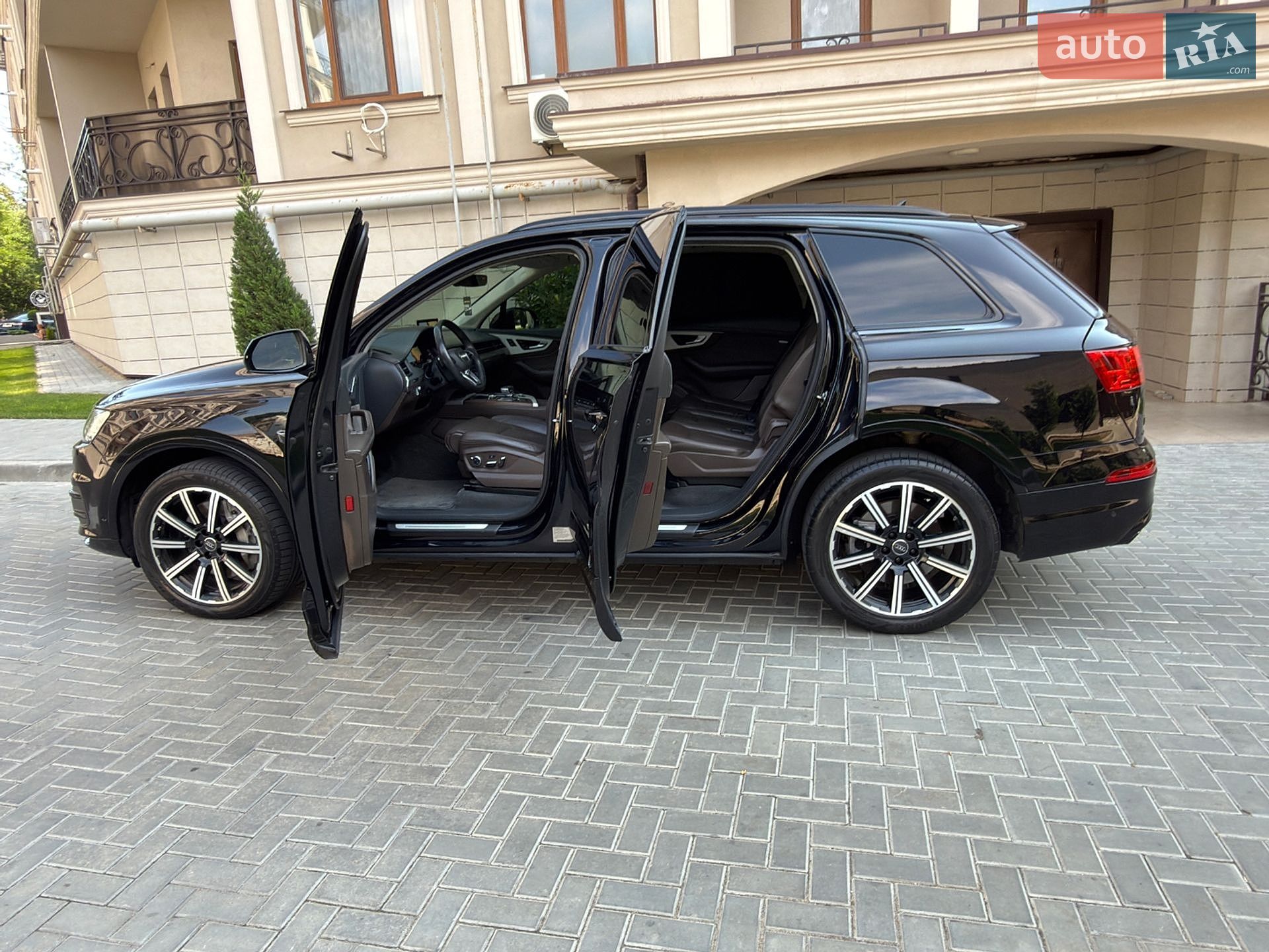 Audi Q7 2019 VIN WA1VAAF73KD026529 фото оголошення 56 з 165