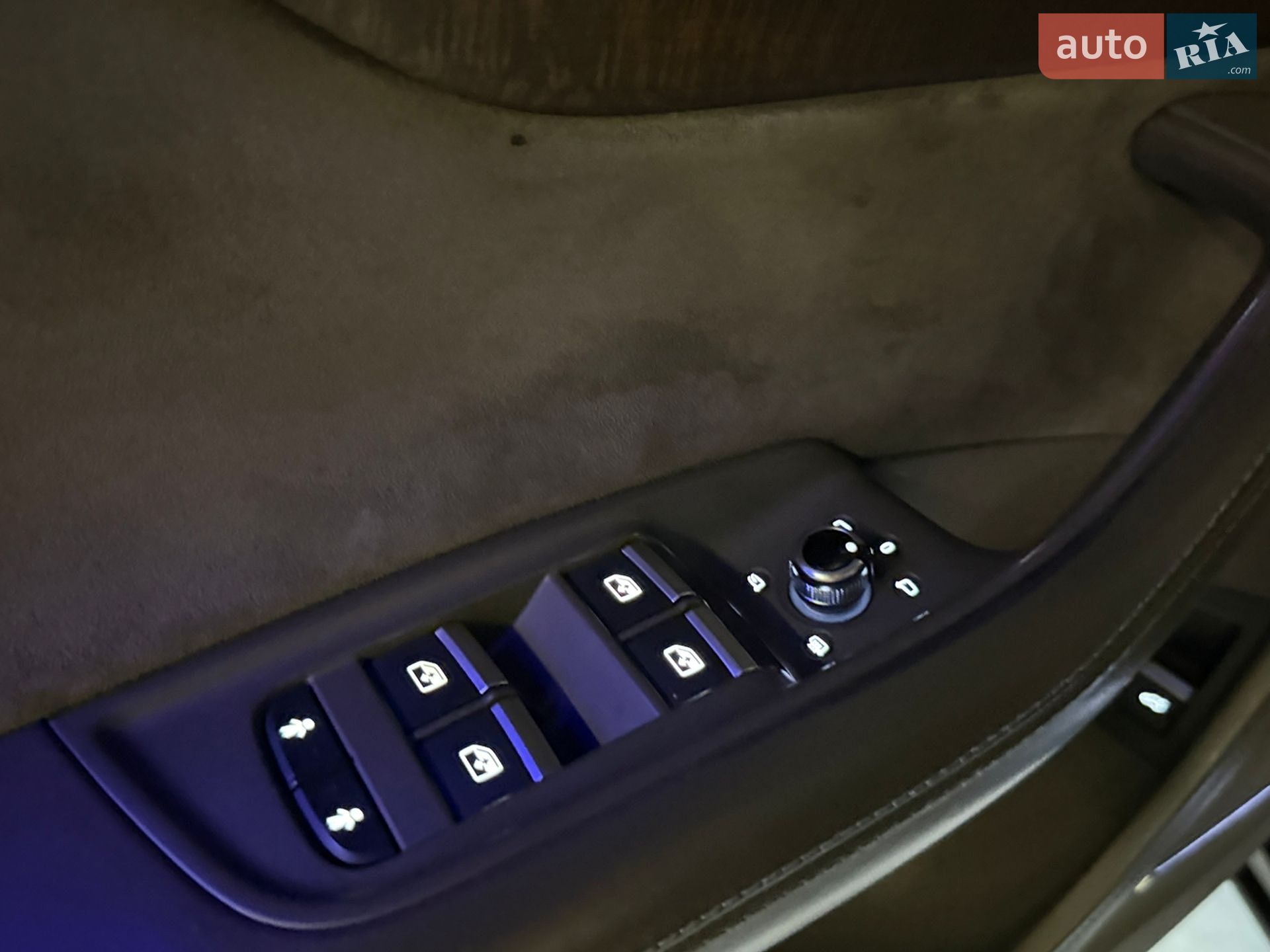 Audi Q7 2019 VIN WA1VAAF73KD026529 фото оголошення 103 з 165