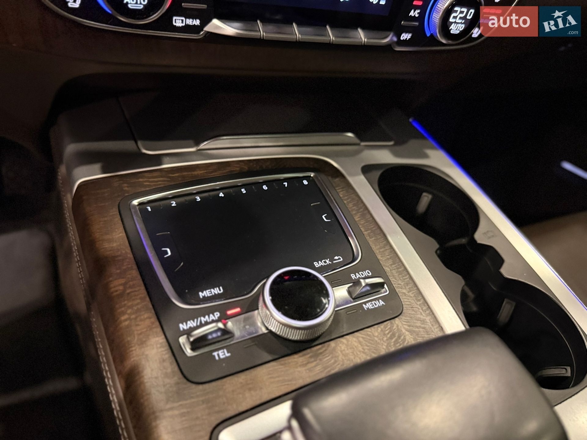Audi Q7 2019 VIN WA1VAAF73KD026529 фото оголошення 106 з 165