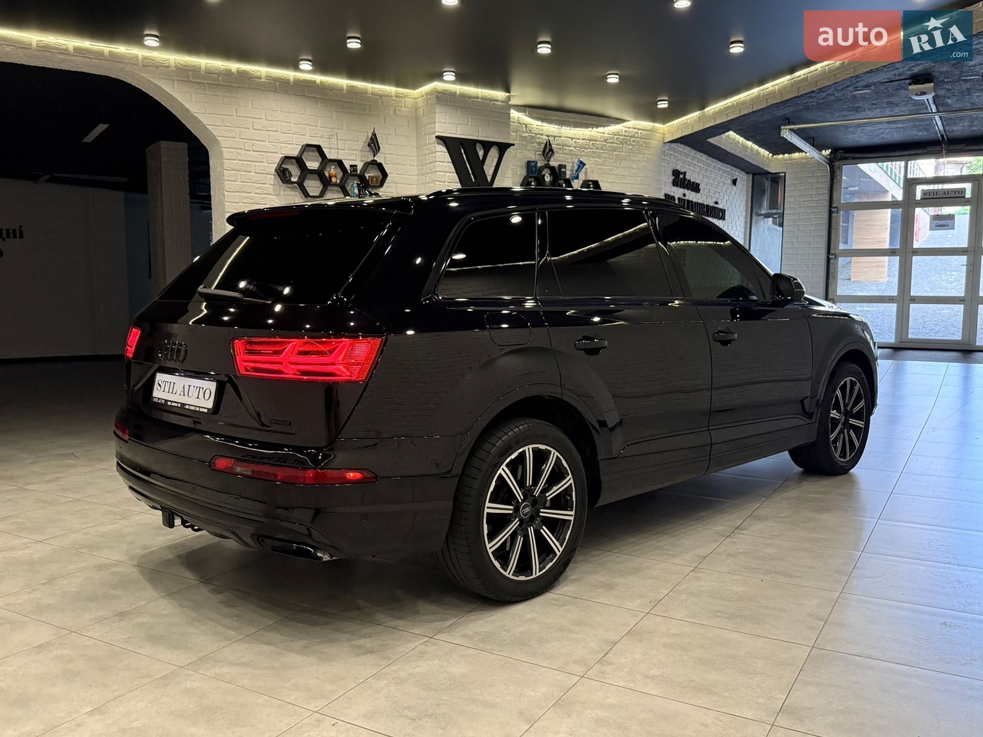 Audi Q7 2019 VIN WA1VAAF73KD026529 фото оголошення 135 з 165