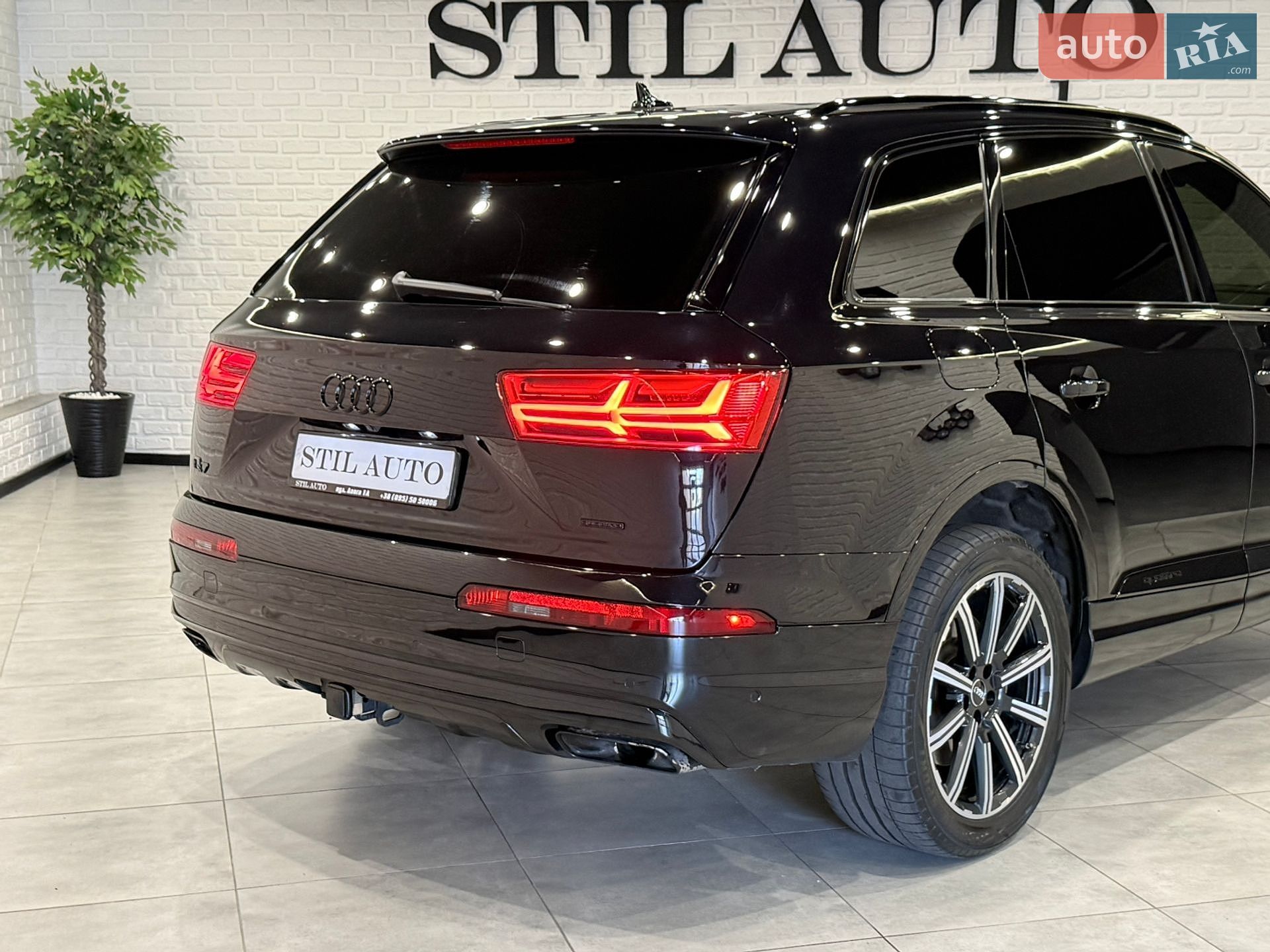 Audi Q7 2019 VIN WA1VAAF73KD026529 фото оголошення 155 з 165