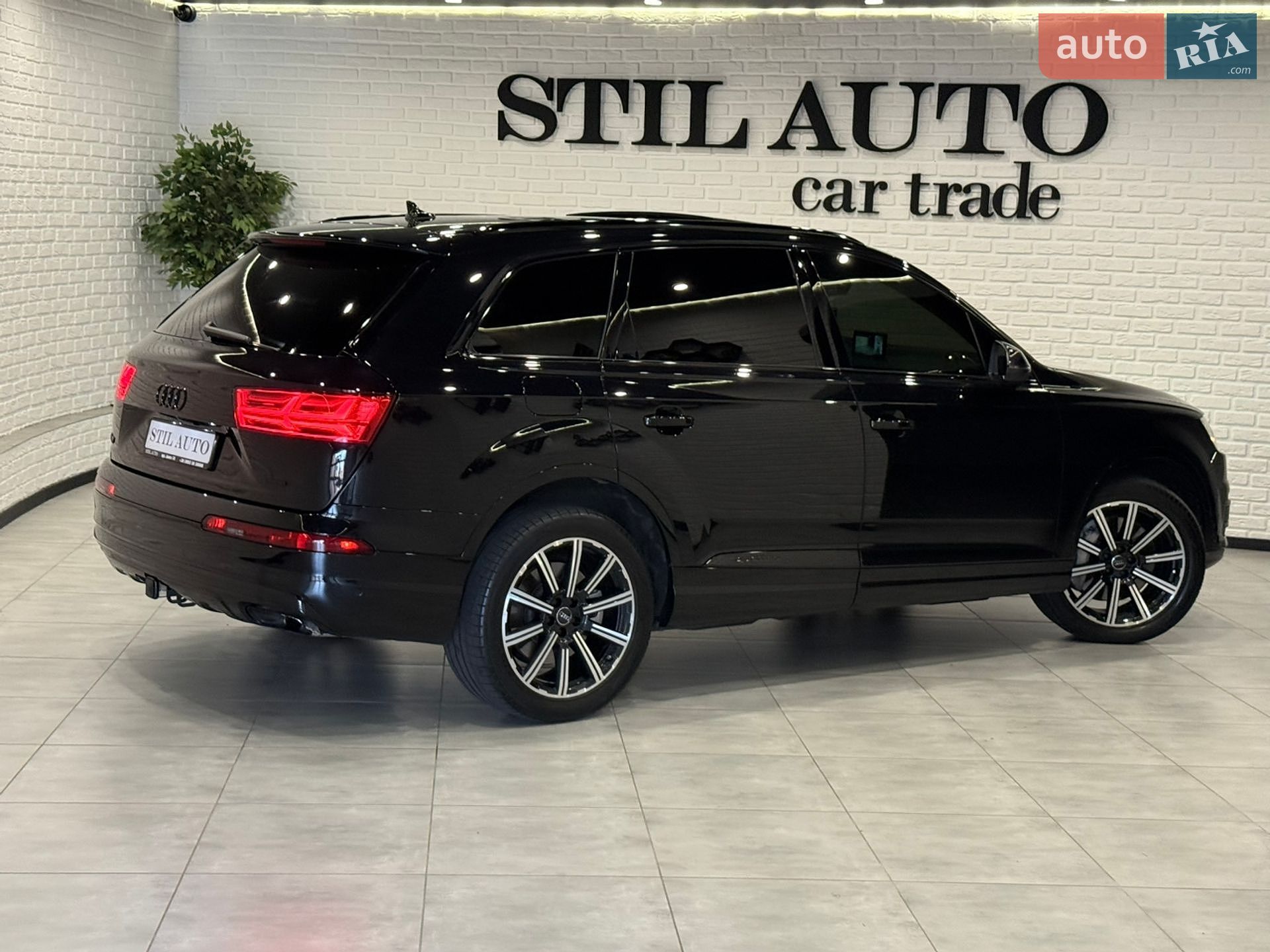 Audi Q7 2019 VIN WA1VAAF73KD026529 фото оголошення 157 з 165