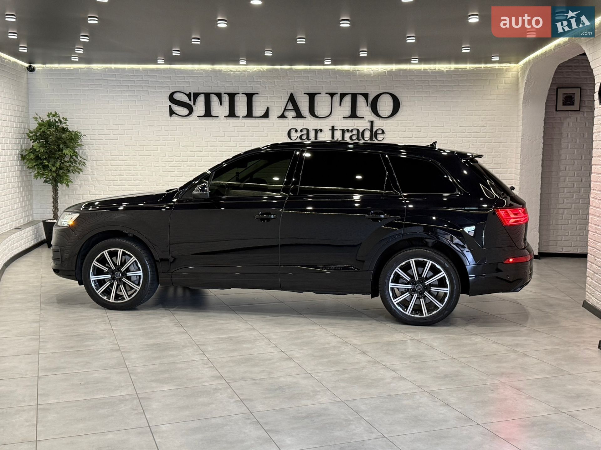 Audi Q7 2019 VIN WA1VAAF73KD026529 фото оголошення 158 з 165