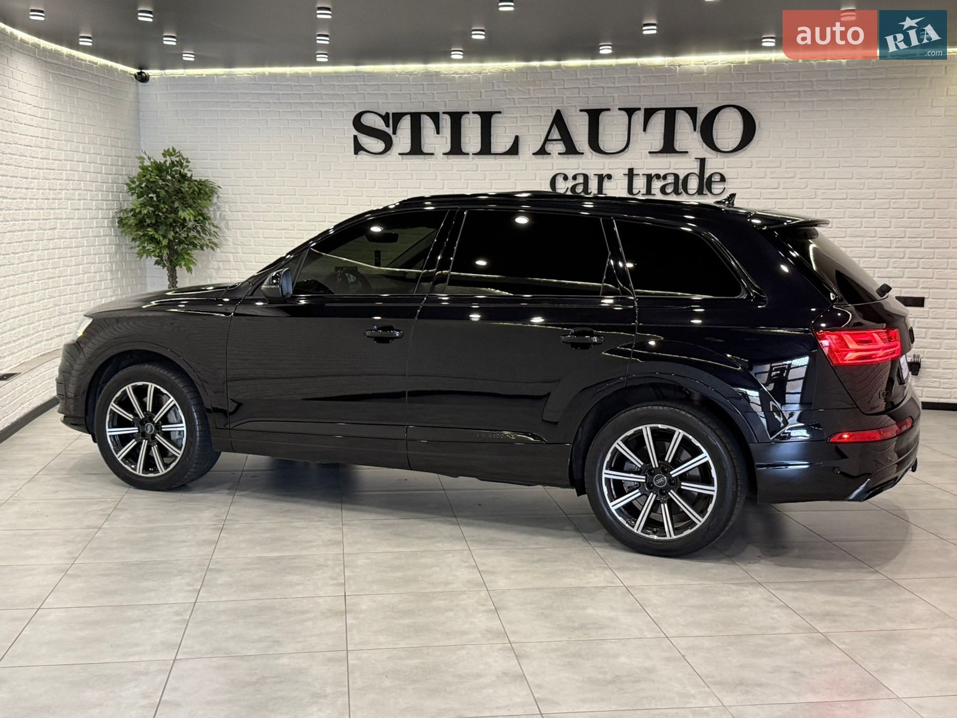 Audi Q7 2019 VIN WA1VAAF73KD026529 фото оголошення 159 з 165