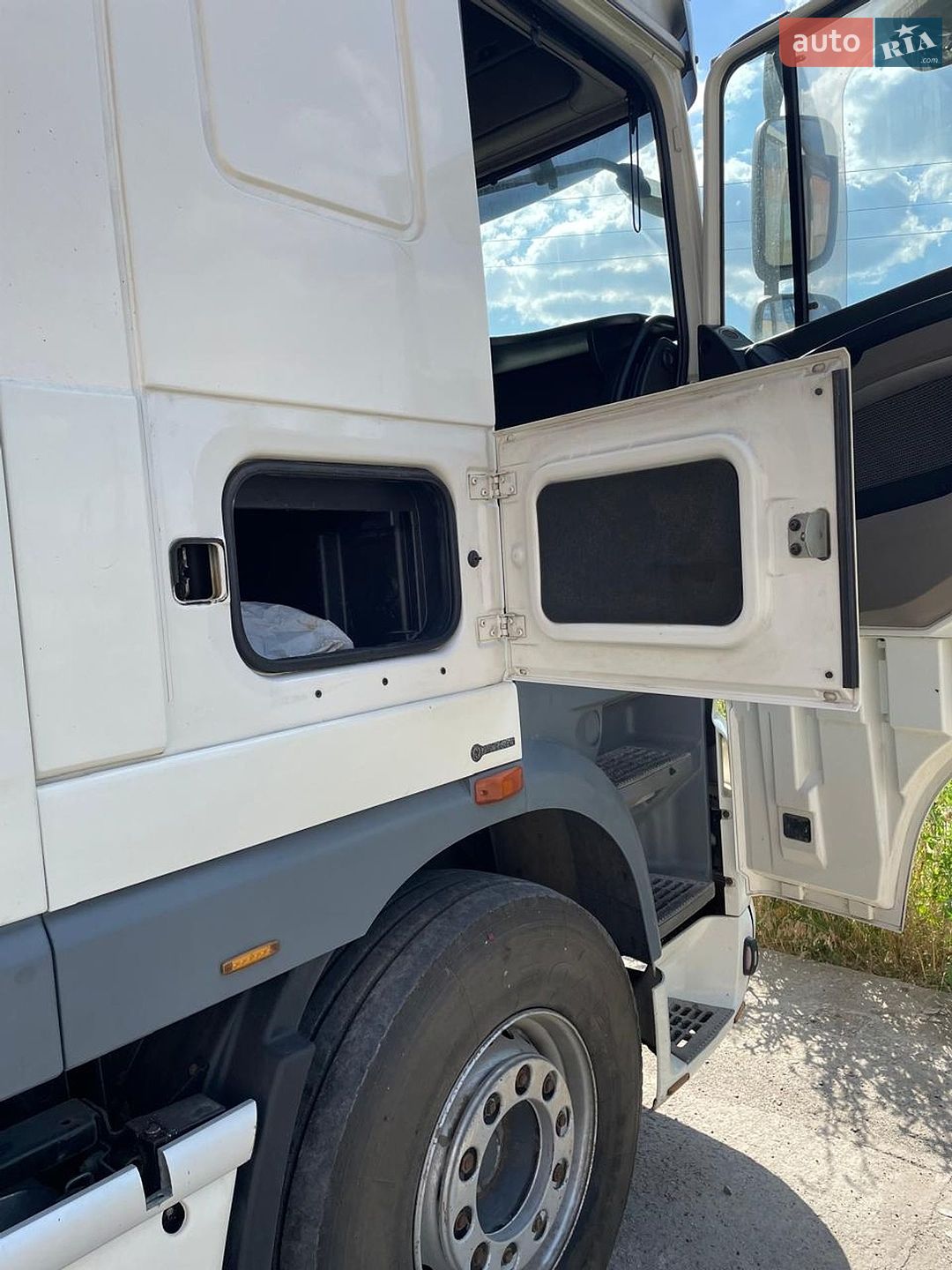 DAF XF 105 2013 VIN XLRTE47MS0G013247 фото оголошення 4 з 47