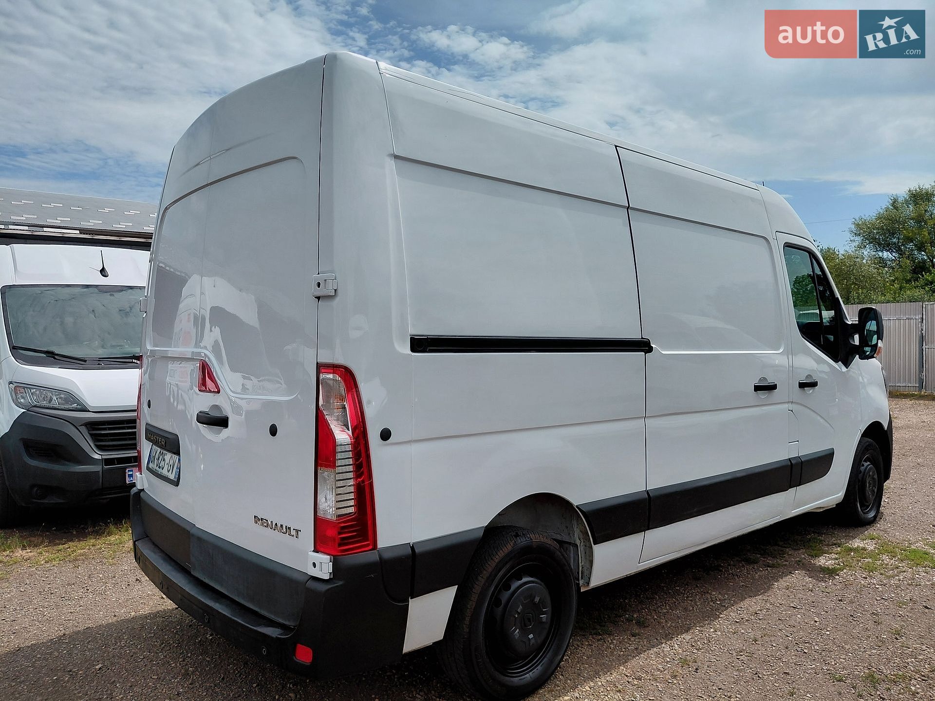 Renault Master 2023 VIN VF1MA000368914590 фото оголошення 2 з 79