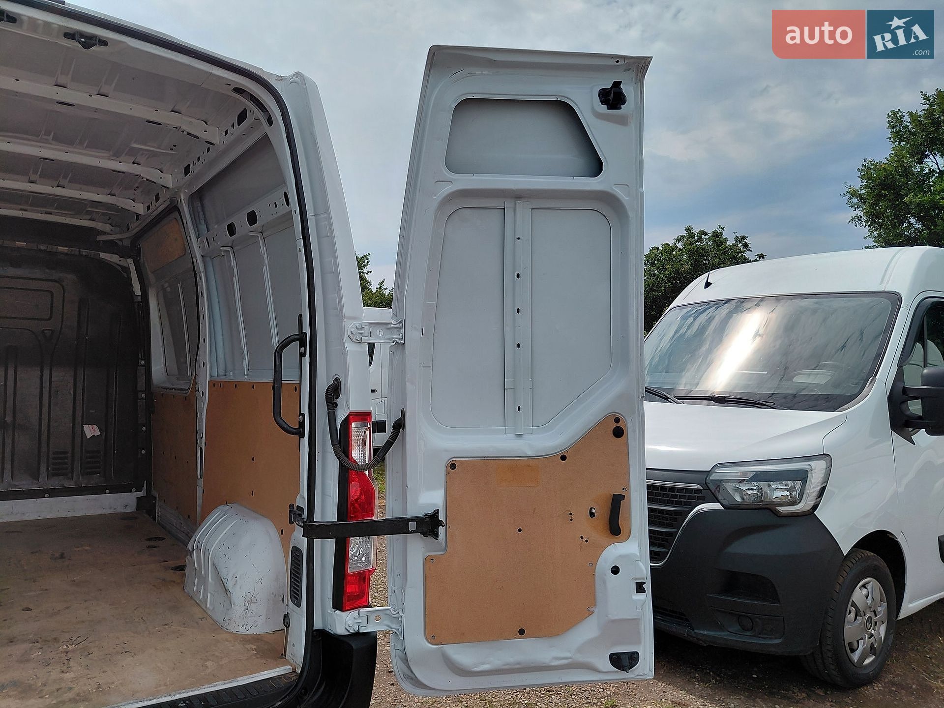 Renault Master 2023 VIN VF1MA000368914590 фото оголошення 17 з 79