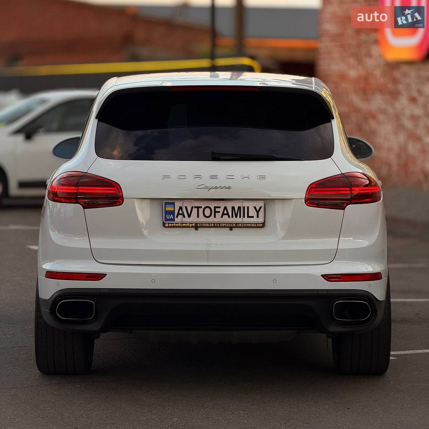 Porsche Cayenne 2017 VIN WP1AA2A20HKA92254 фото оголошення 5 з 29