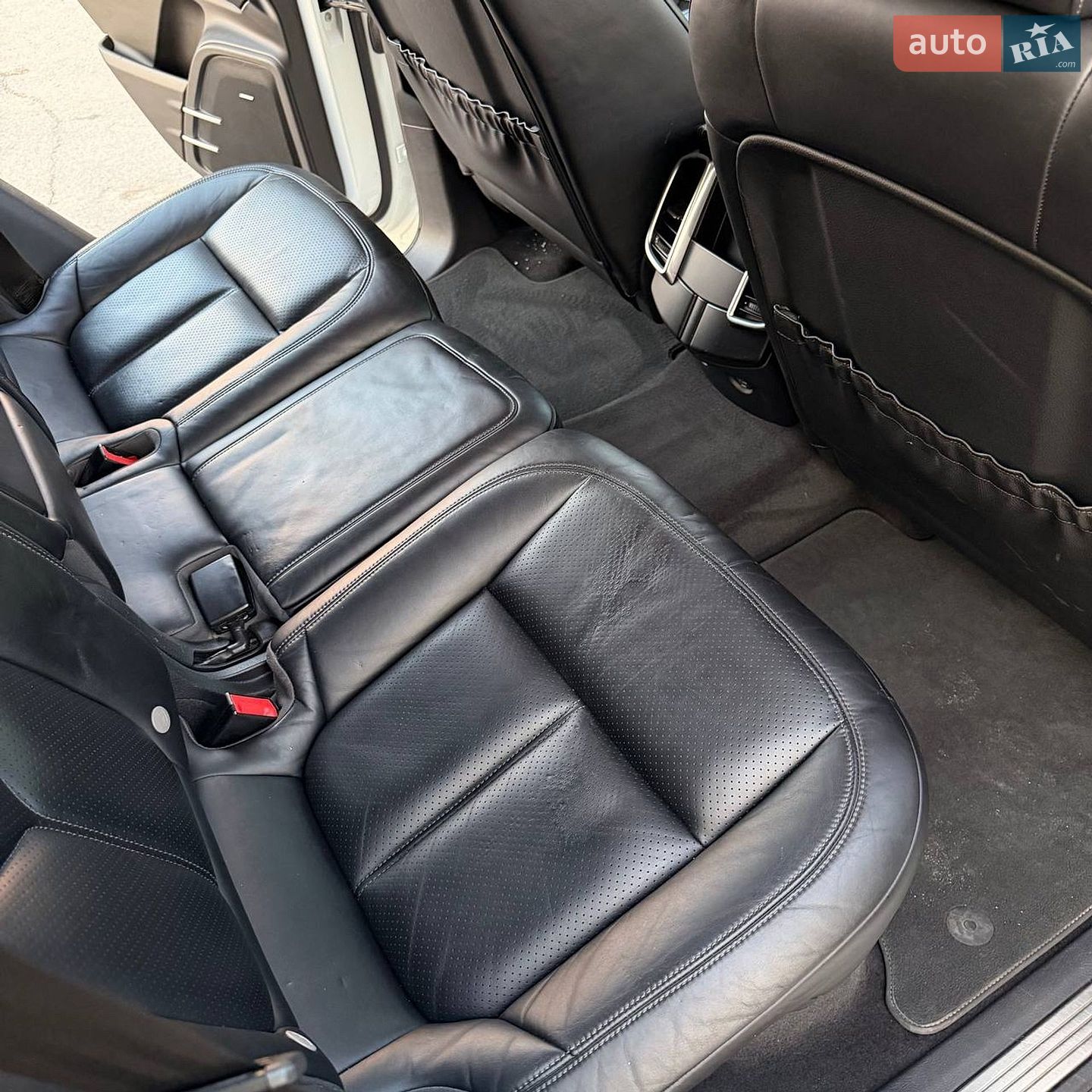Porsche Cayenne 2017 VIN WP1AA2A20HKA92254 фото оголошення 26 з 29