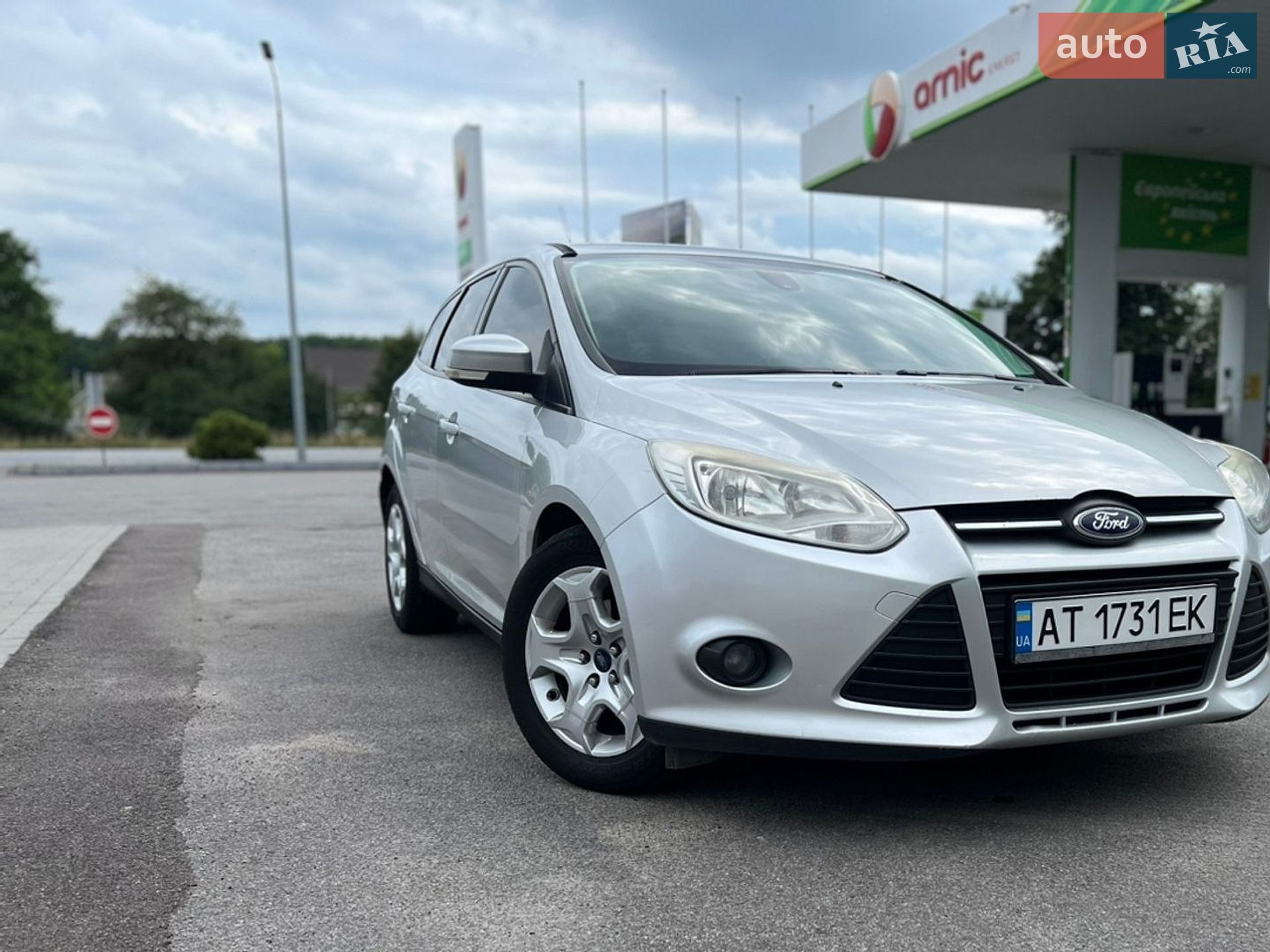 Ford Focus 2013 VIN WF0LXXGCBLDE27578 фото оголошення 2 з 35