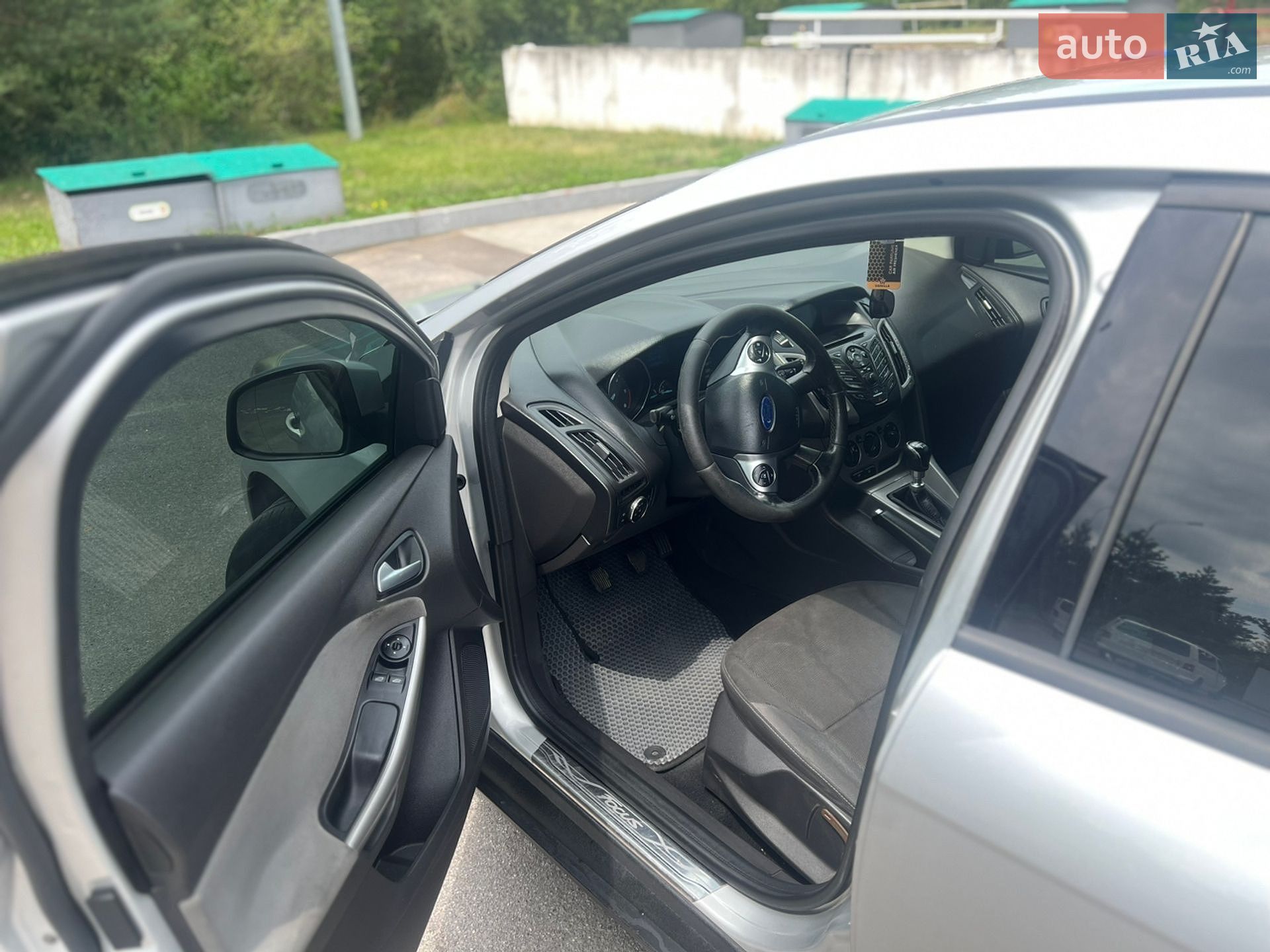 Ford Focus 2013 VIN WF0LXXGCBLDE27578 фото оголошення 30 з 35