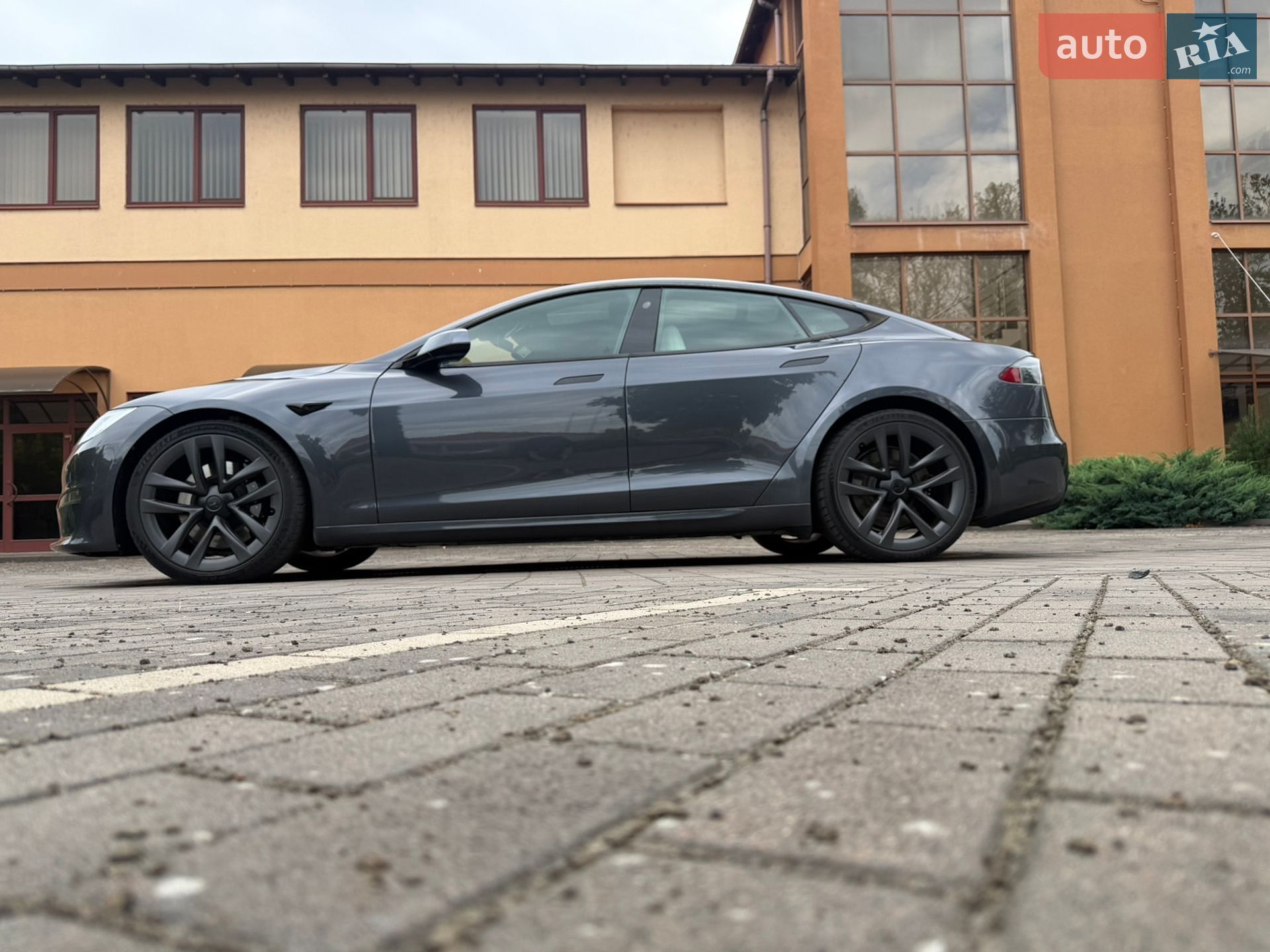 Tesla Model S 2021 VIN 5YJSA1E61NF461242 фото оголошення 5 з 58