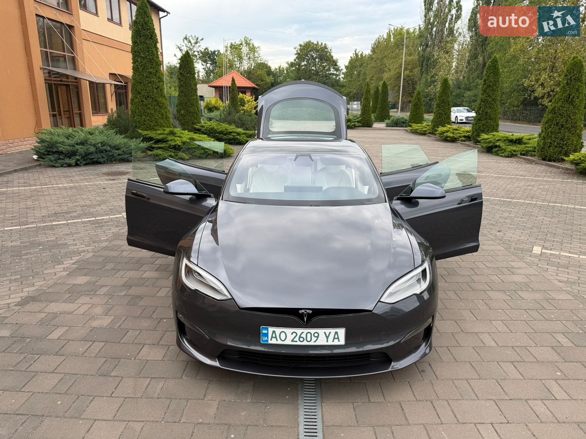 Tesla Model S 2021 VIN 5YJSA1E61NF461242 фото оголошення 13 з 58
